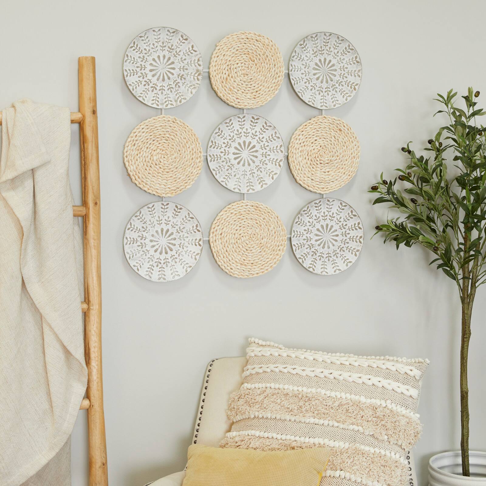 Grey Modern Abstract Wall Decor, 31" x 1" x 31"