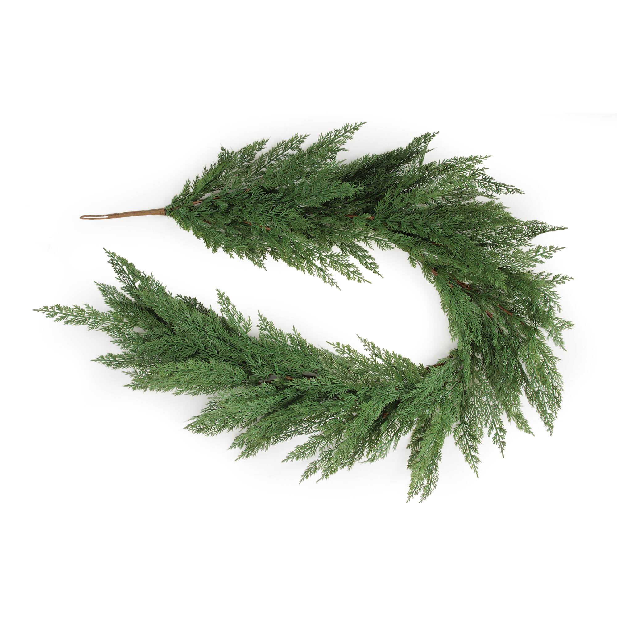 Melrose 5.5ft. Classic Green Pine Garland