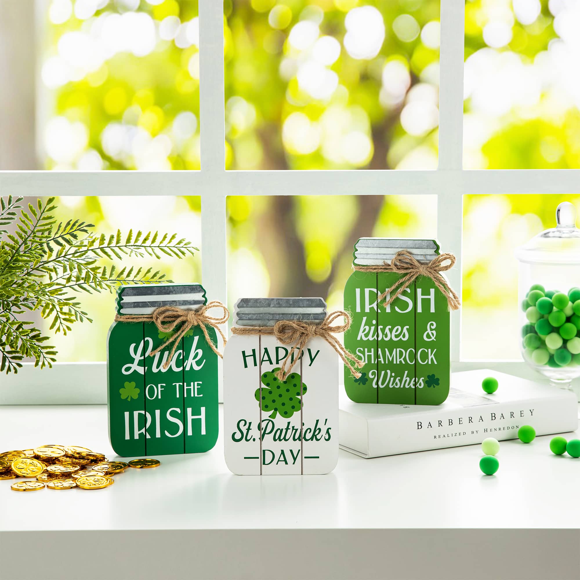 Glitzhome® 7" Set of 3 St. Patrick's Wooden Mason Jar Table decor