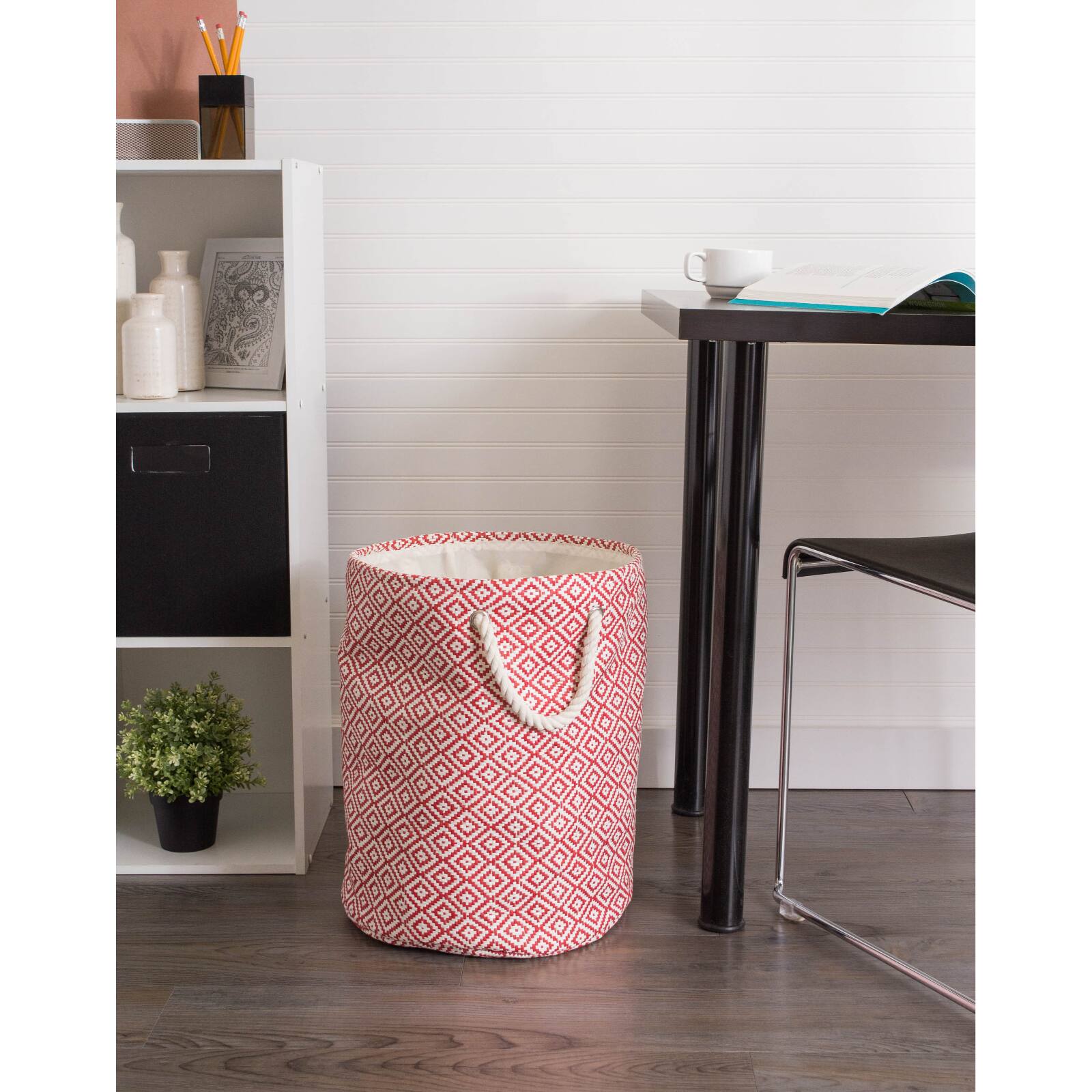 DII® Large Round Geo Diamond Paper Bin