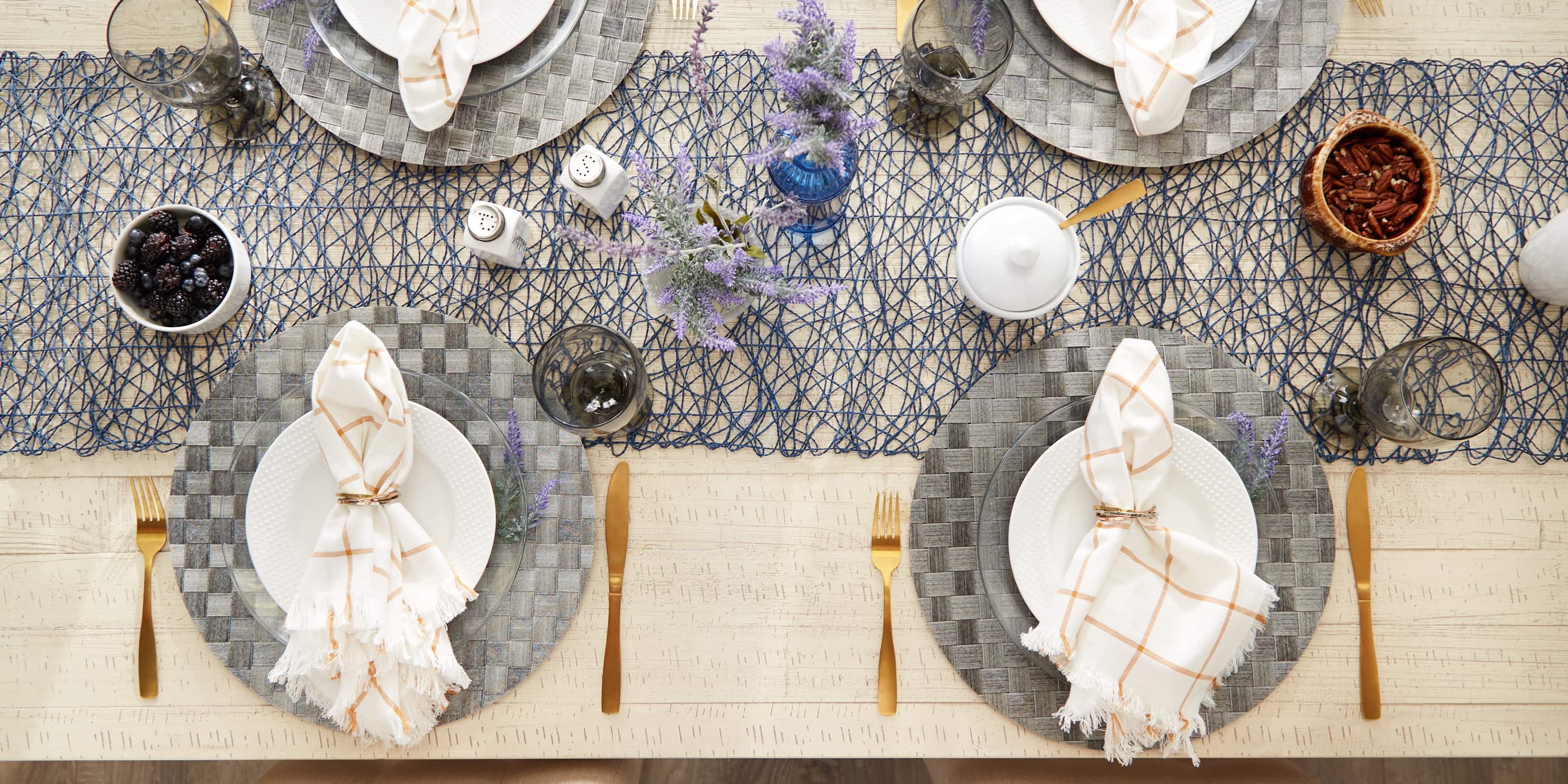 DII® Reversible Round Basket Weave Woven Placemats