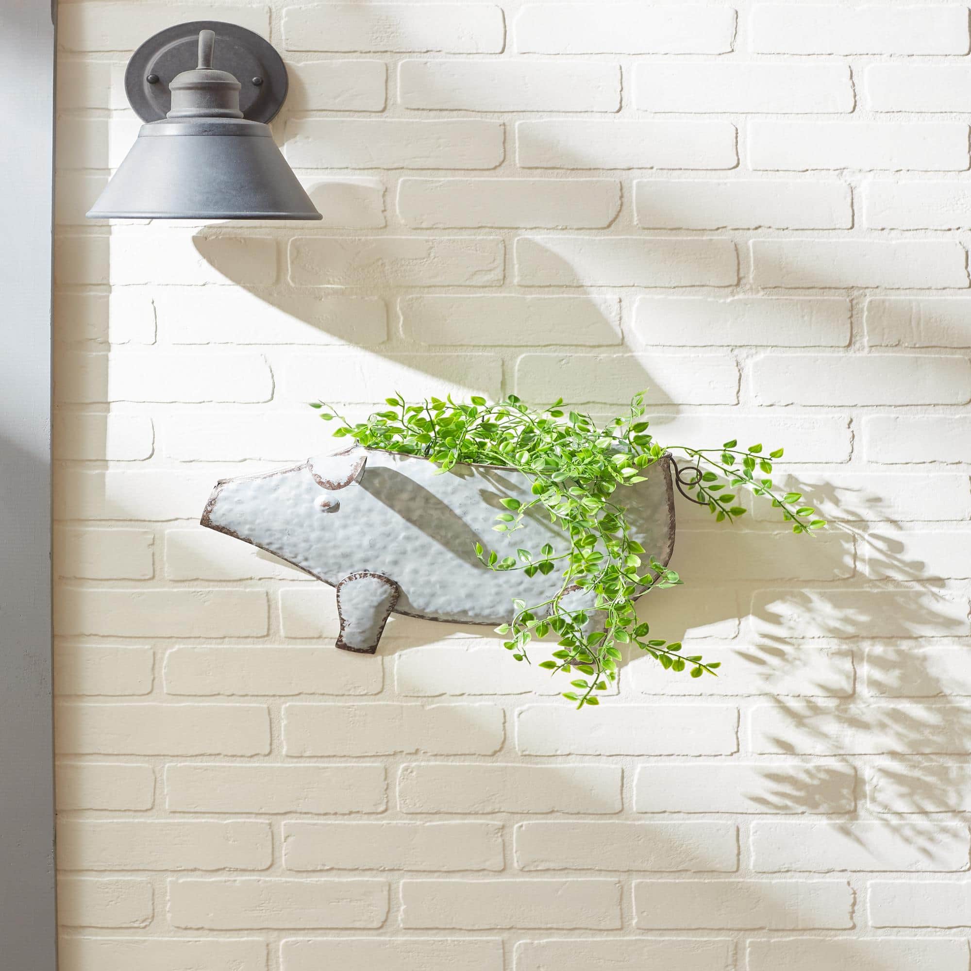 DII® 16.75" Pig Galvanized Wall Planter