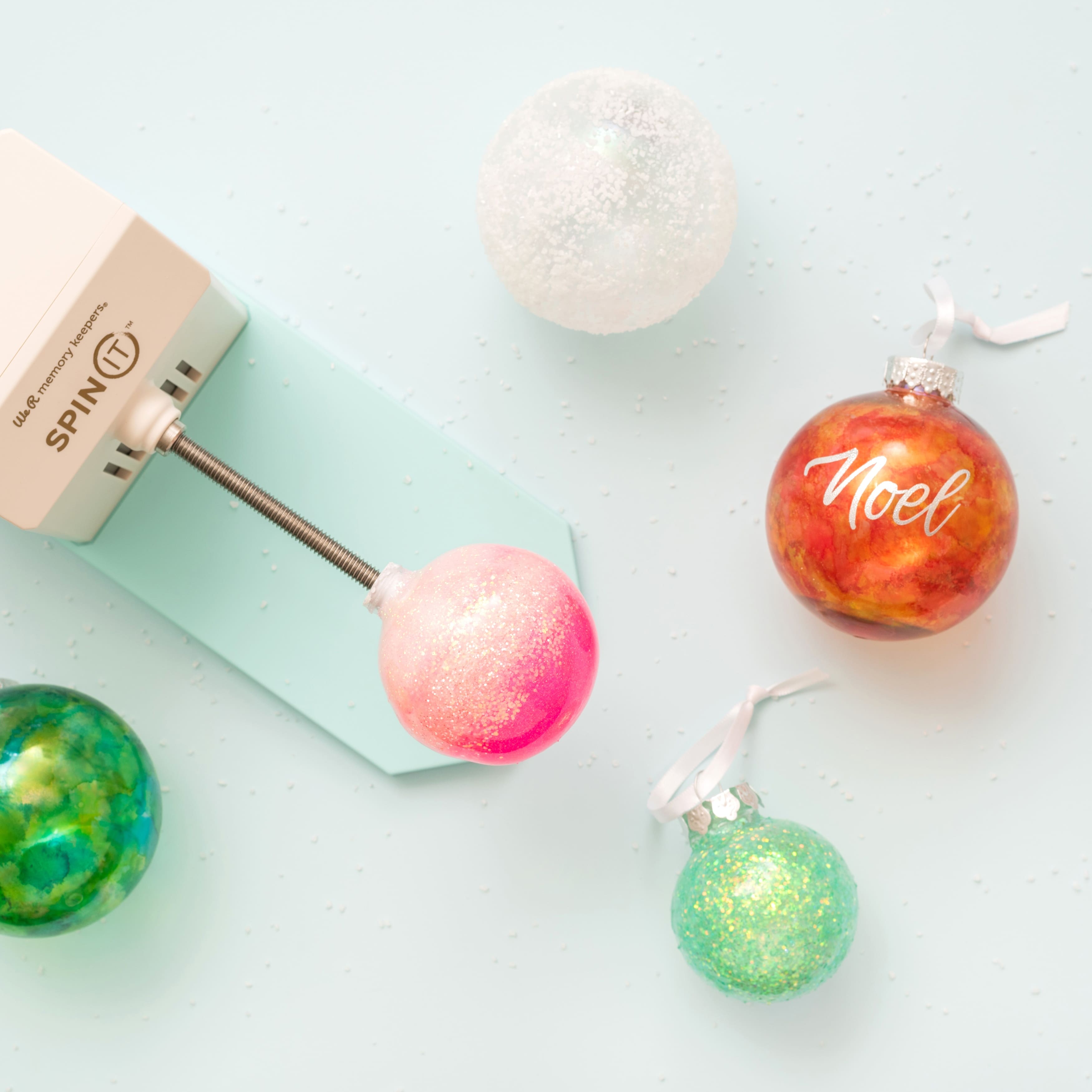 We R Memory Keepers® Spin It™ Ornament Arm Kit