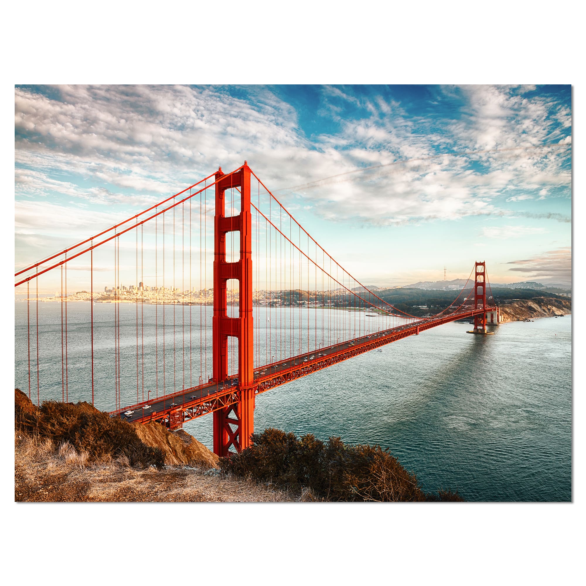 Designart - Golden Gate Bridge in San Francisco - Large Sea Bridge Canvas Art Print