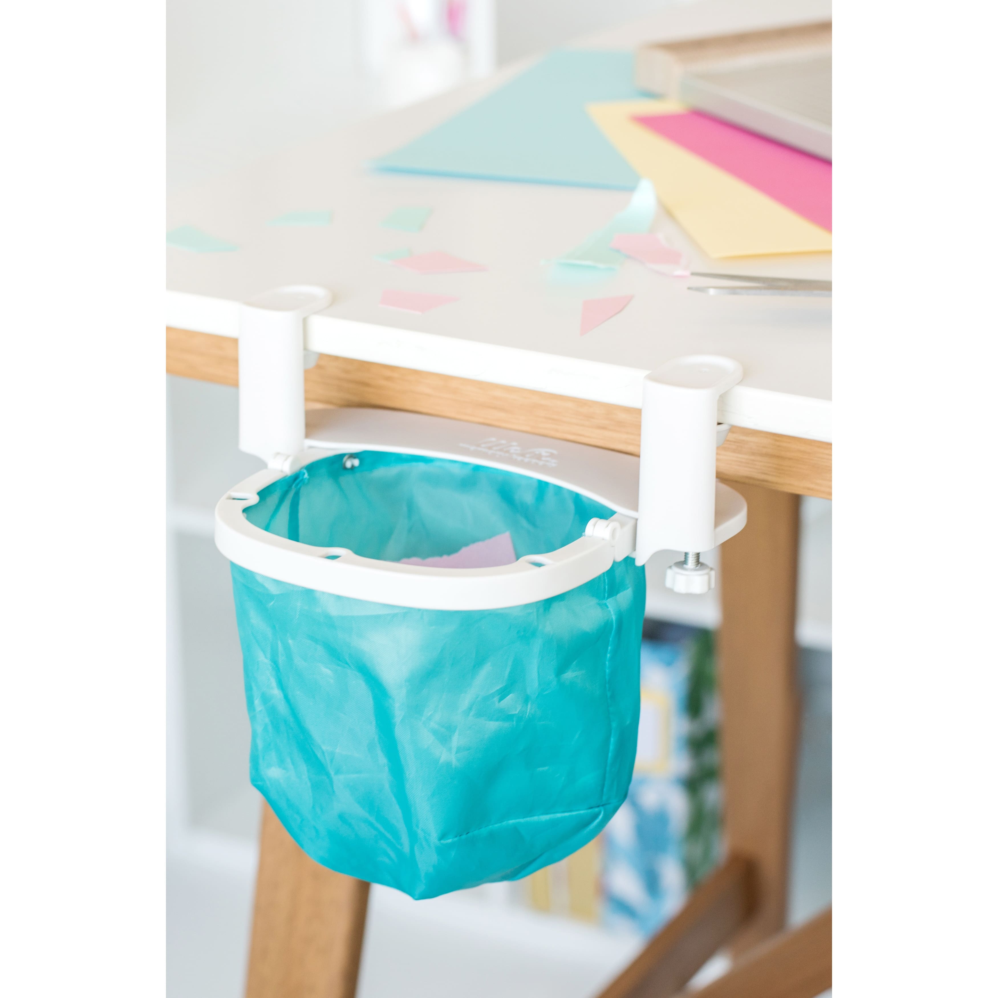 We R Memory Keepers® Desktop Dustbin
