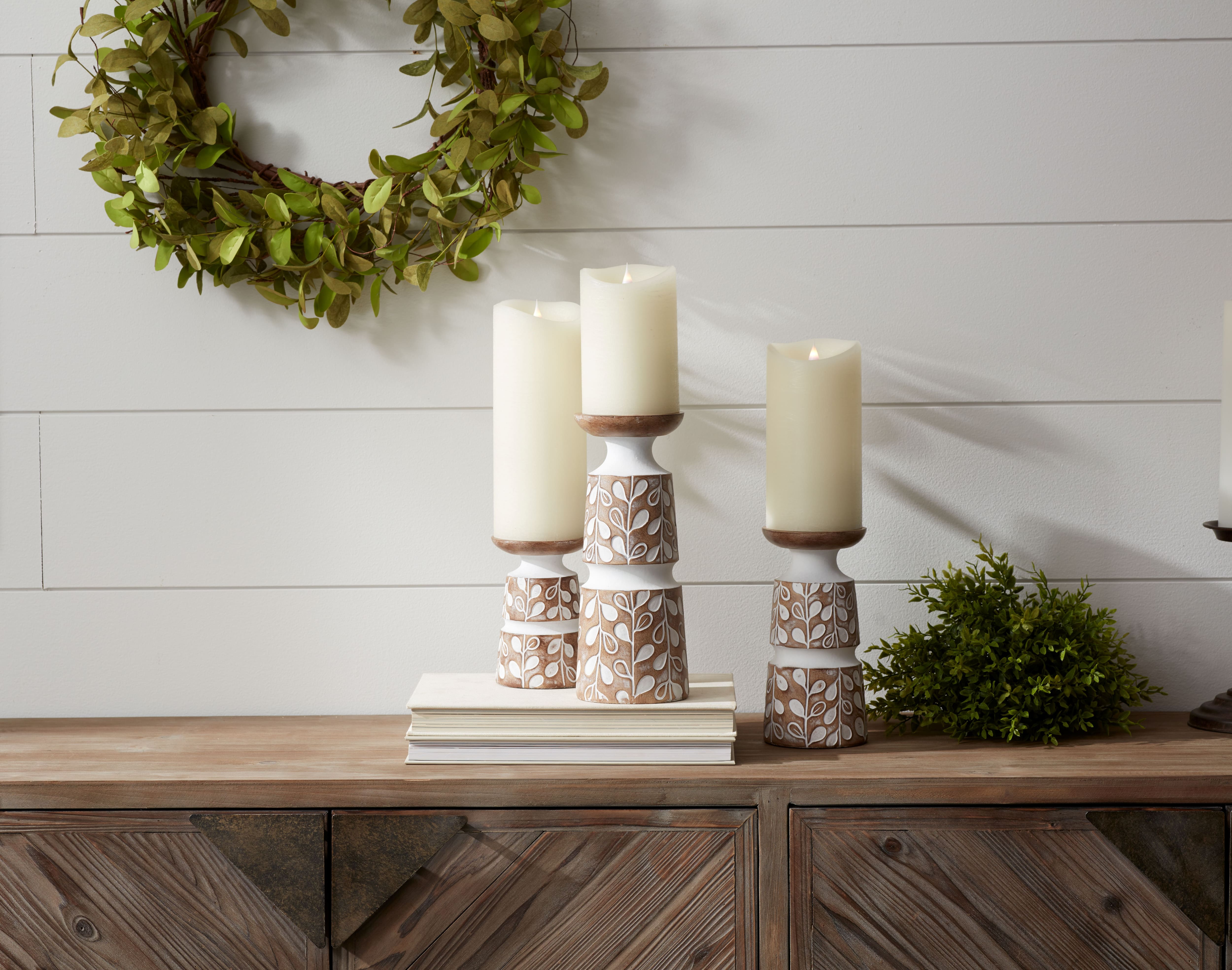 Leaf Pattern Candle Holder with Wood Design Set