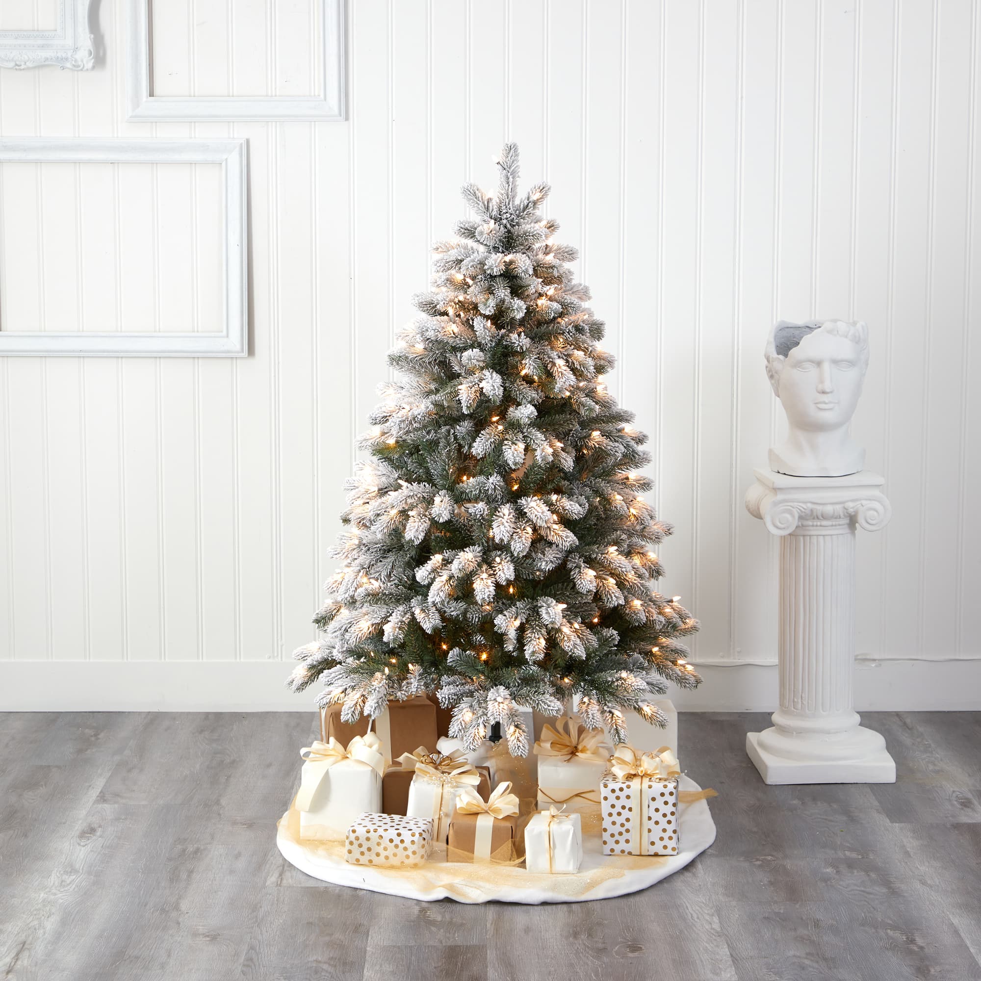 5ft. Pre-Lit South Carolina Spruce Artificial Christmas Tree, Clear LED Lights