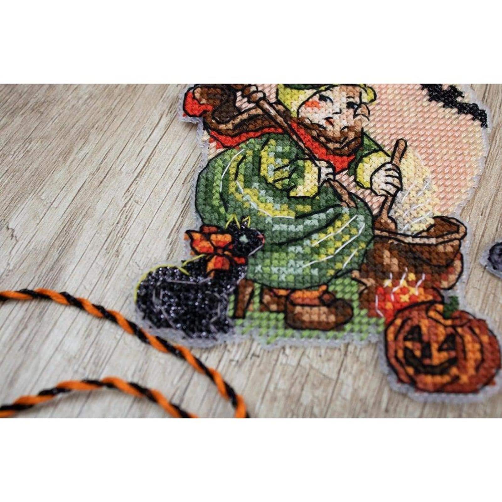 Letistitch Halloween Toys Plastic Canvas Counted Cross Stitch Kit