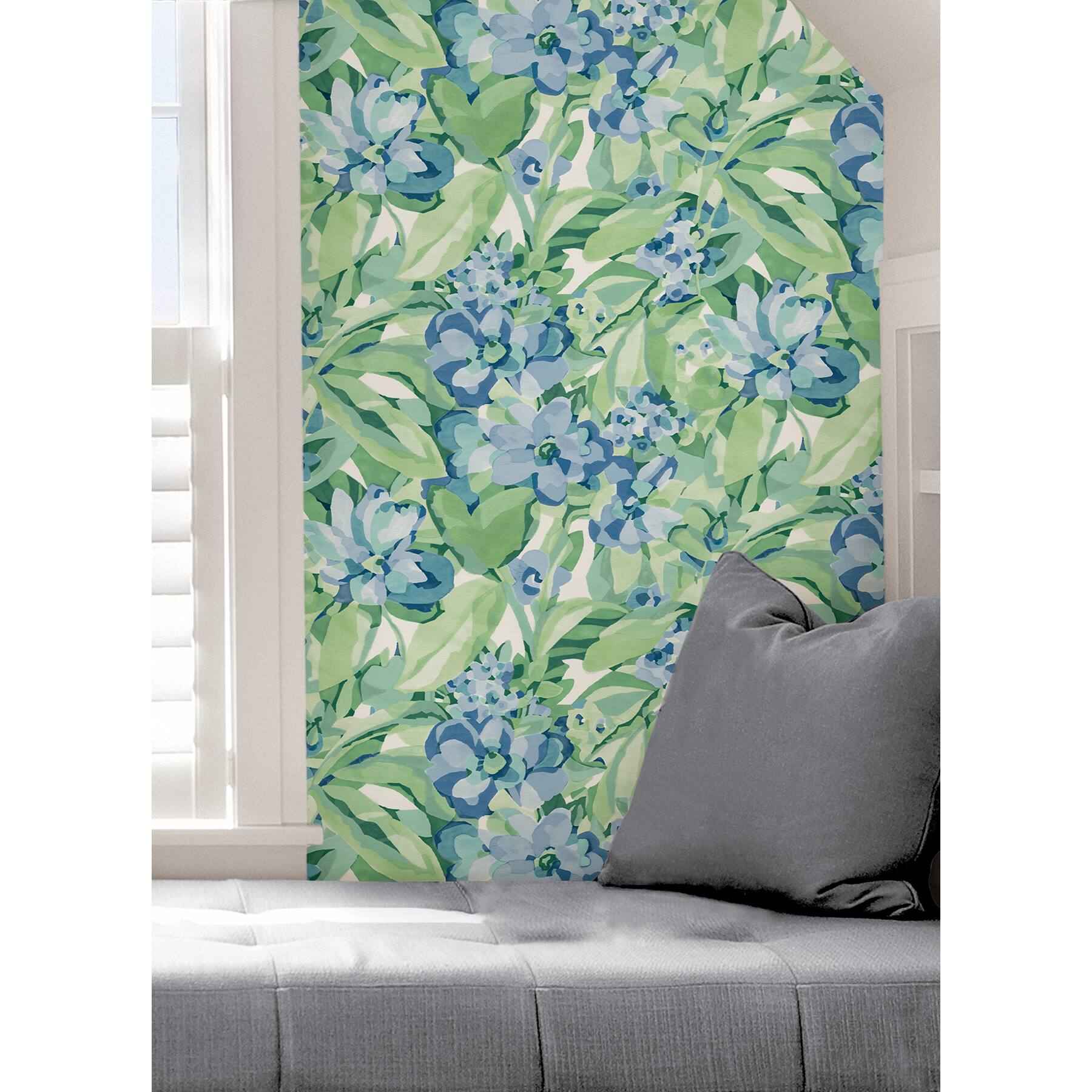 Caroline et Bettina Heather Belles Fleurs Peel & Stick Wallpaper