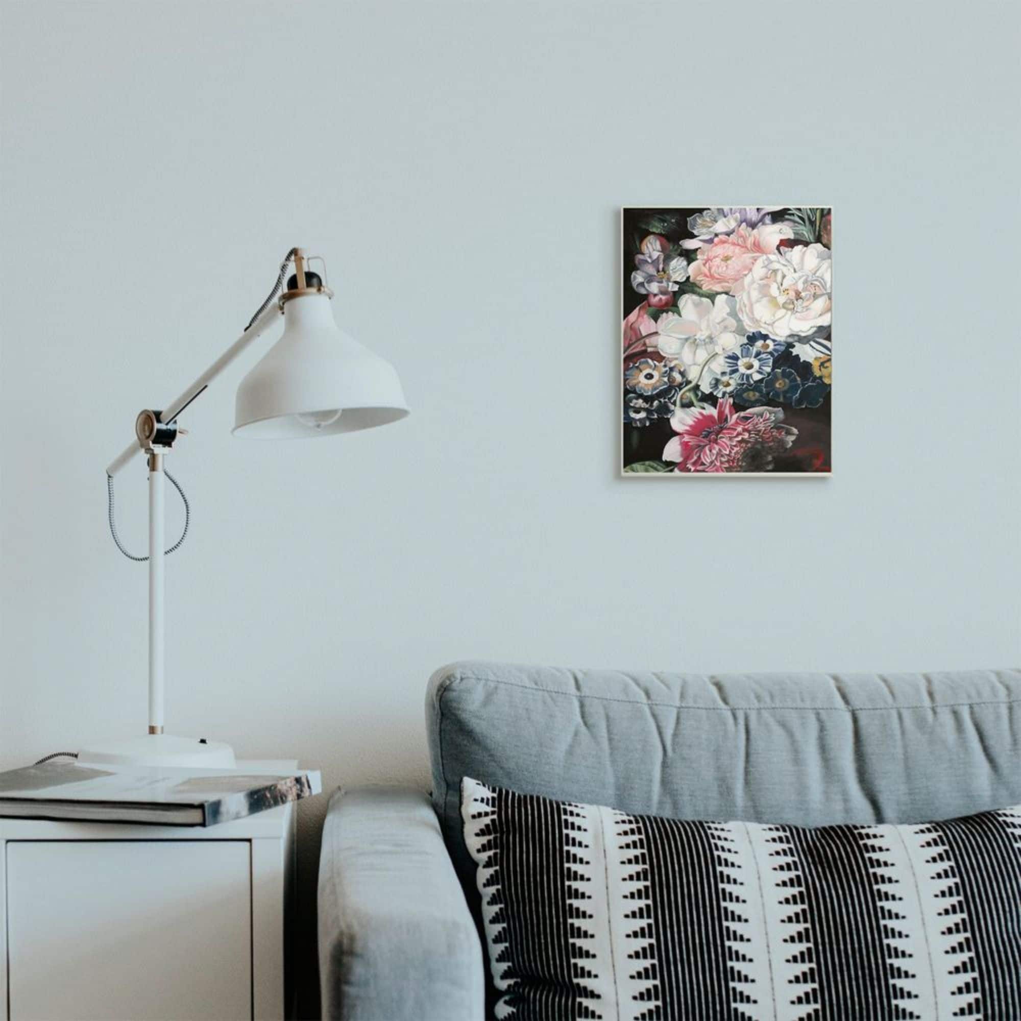 Stupell Industries Baroque Floral Bouquet Wall Plaque