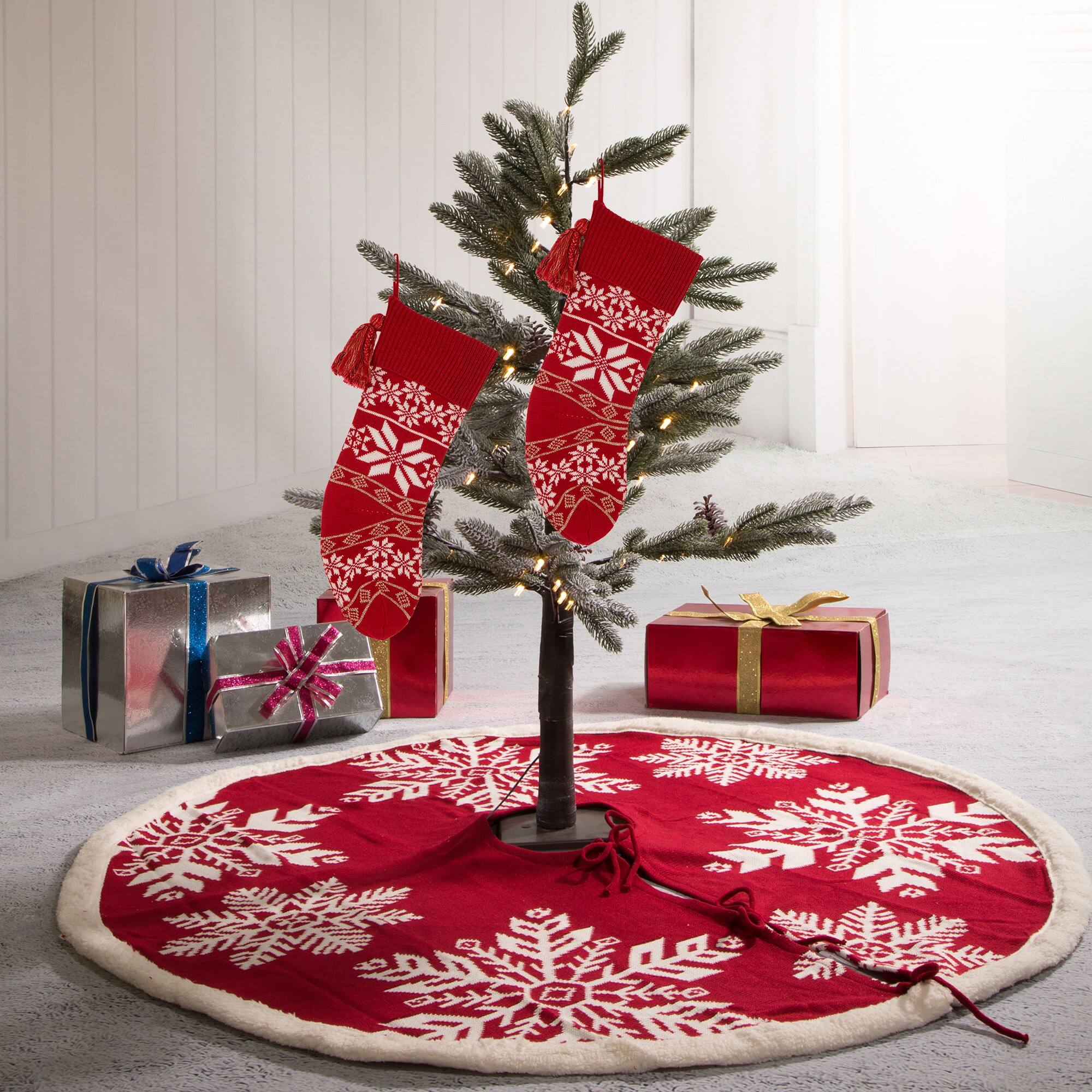 Glitzhome® Red Snowflake Tree Skirt & Stockings Set