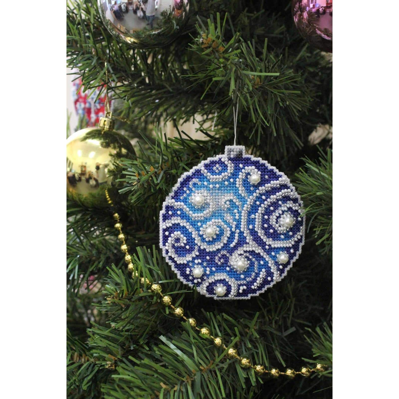 MP Studia Christmas Tree Ornament Plastic Canvas Counted Cross Stitch Kit
