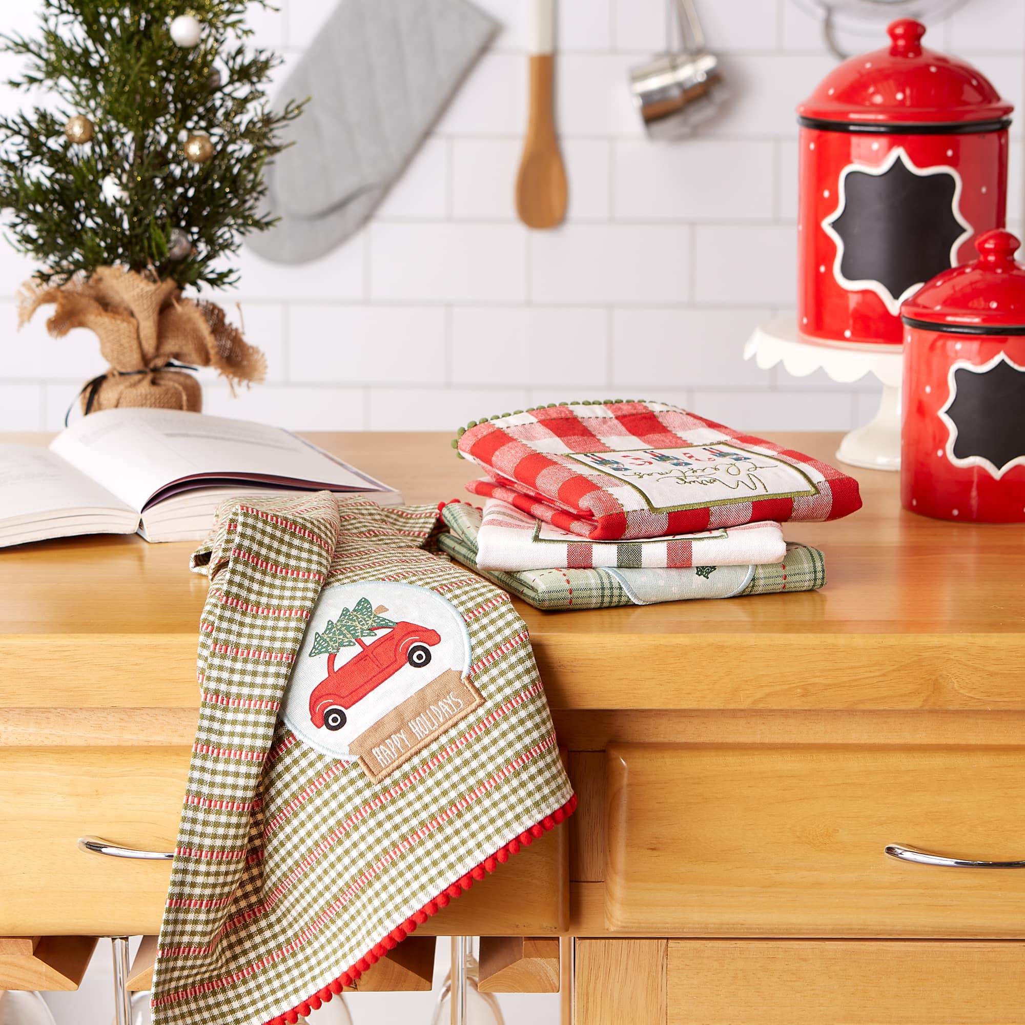 DII® Kitchen & Tabletop Jolly Tree Collection Dishtowel Set