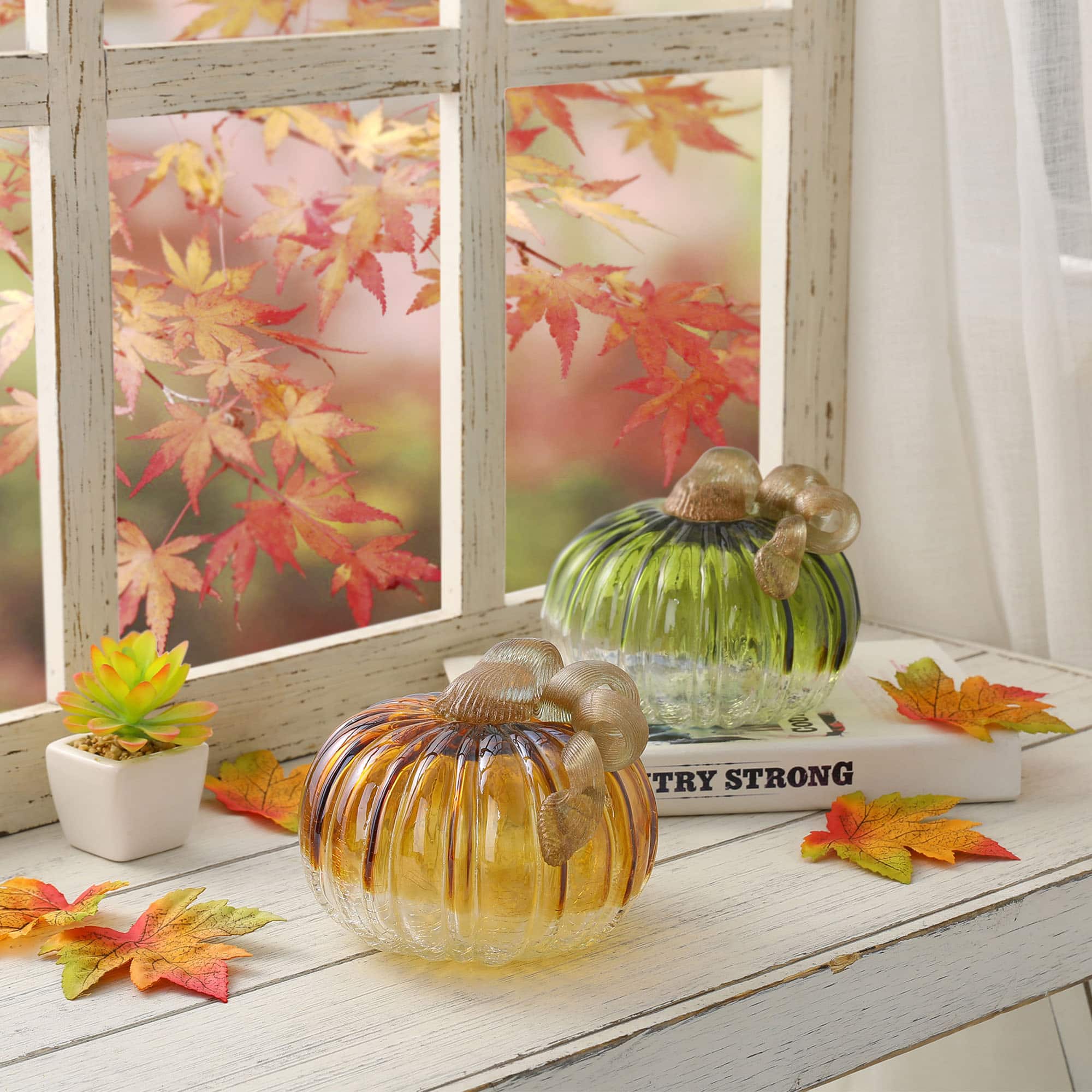 Glitzhome® Green & Amber Crackle Glass Short Pumpkin Set
