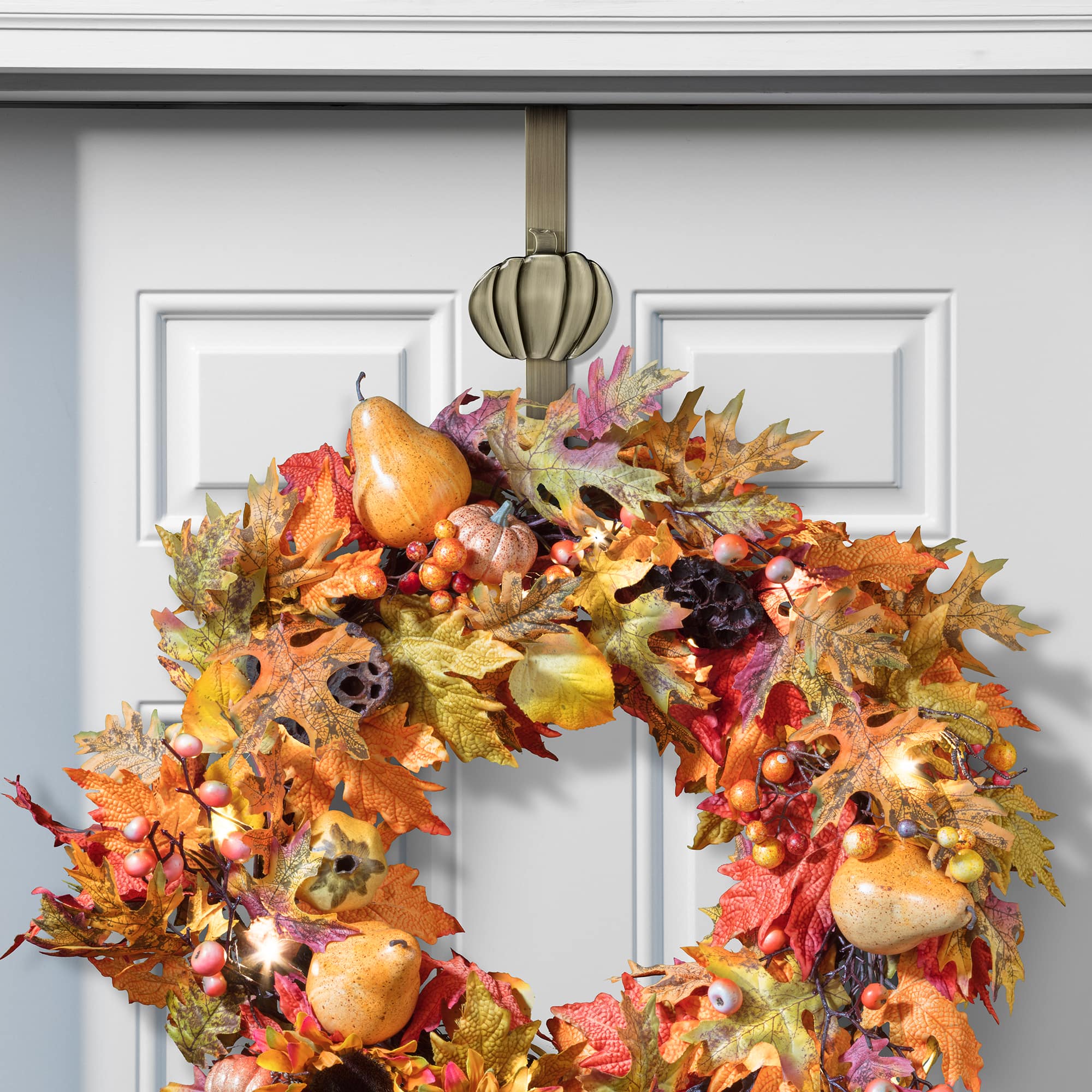 Haute Decor Pumpkin Antique Brass Adjustable Wreath Hanger