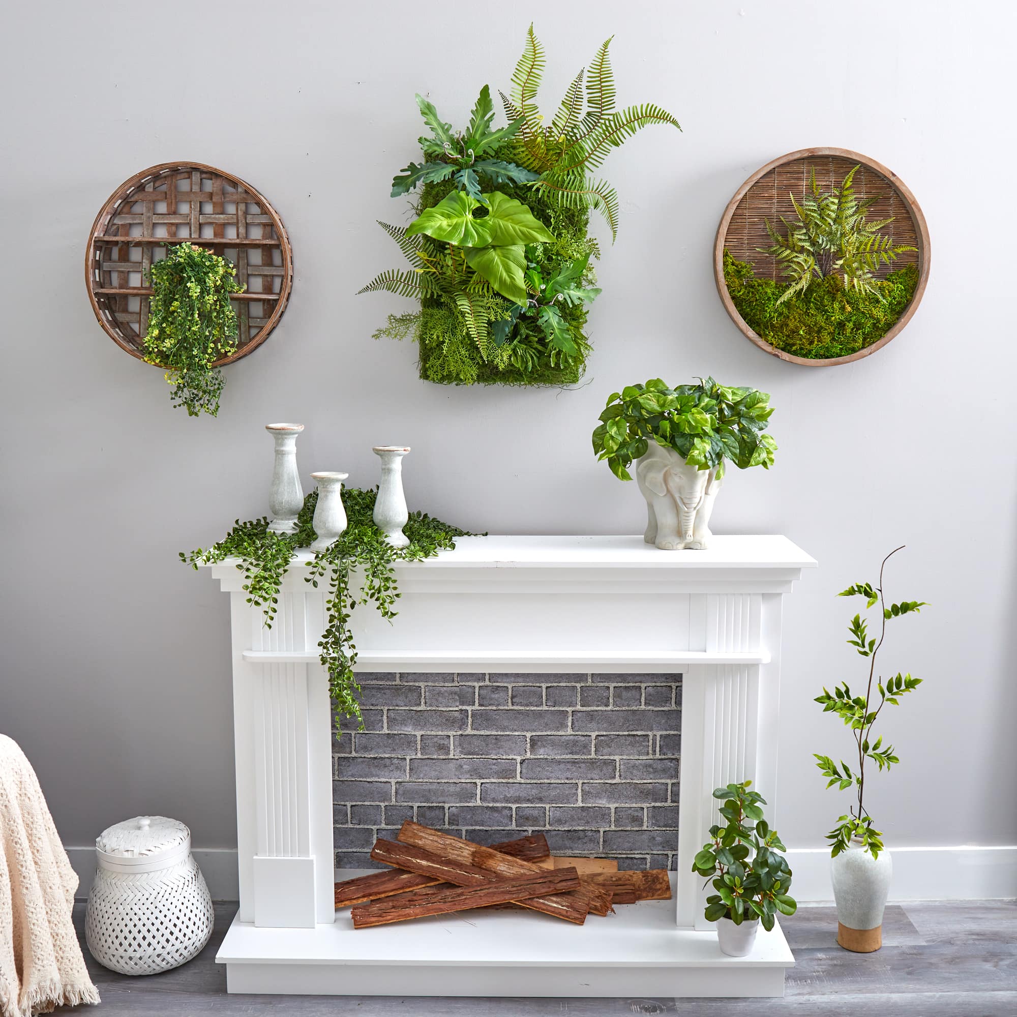 24" Mixed Foliage Artificial Wall Mat