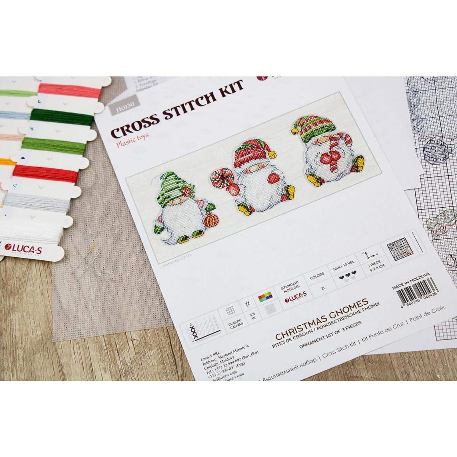 Luca-S Christmas Gnomes Plastic Canvas Counted Cross Stitch Kit