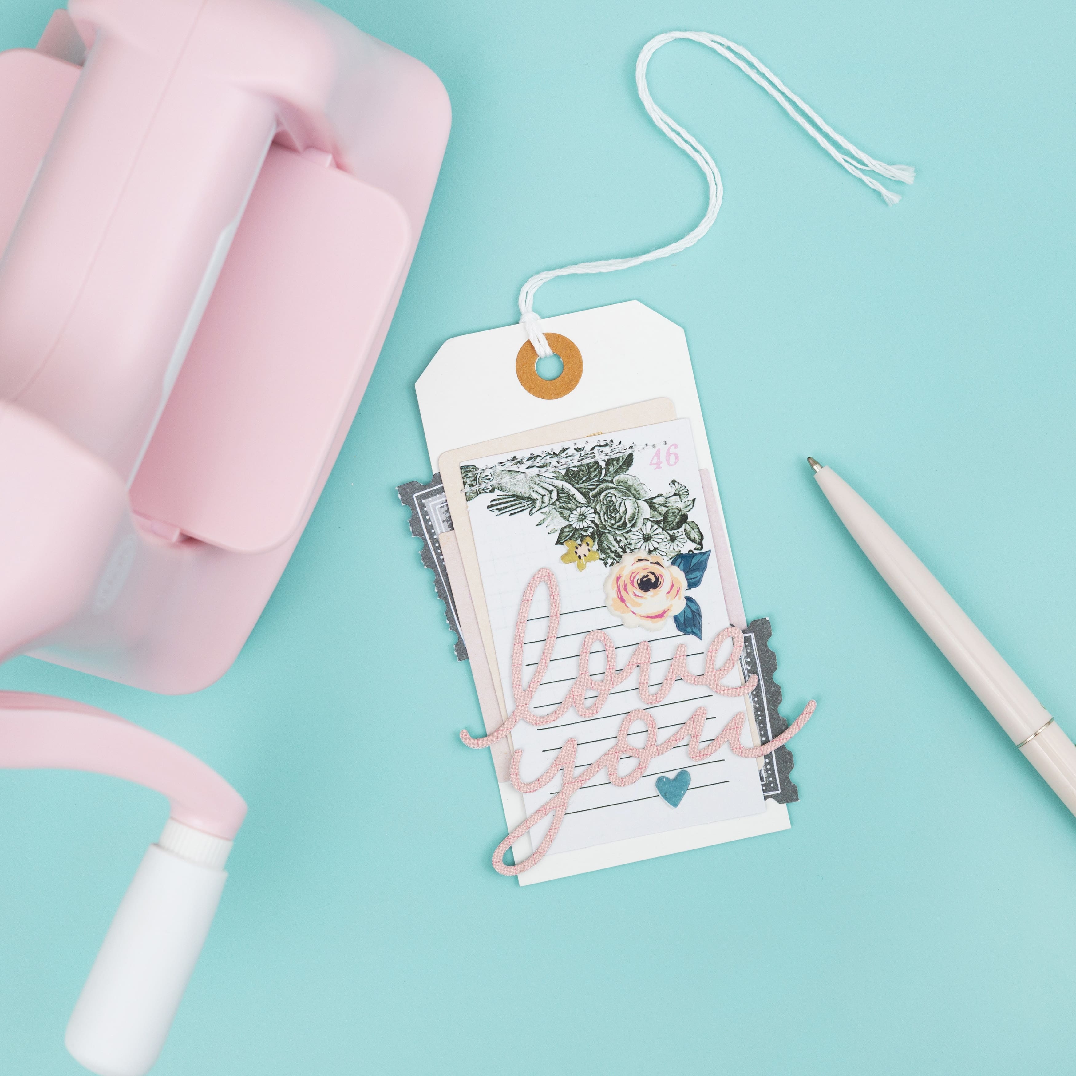 We R Memory Keepers® Mini Evolution™ Pink Die Cut Machine Kit