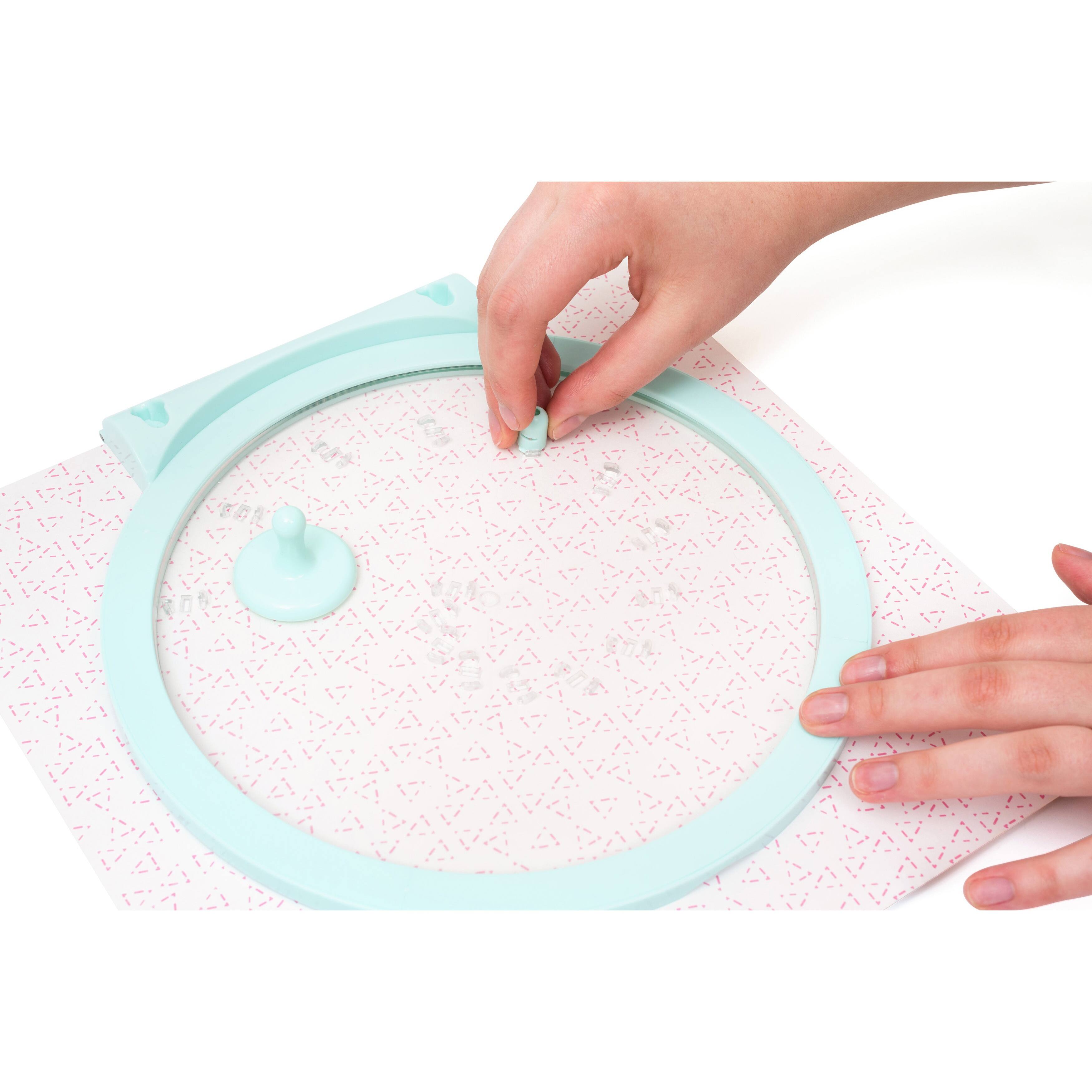 We R Memory Keepers® Crafter's Essentials™ Circle Spin & Trim