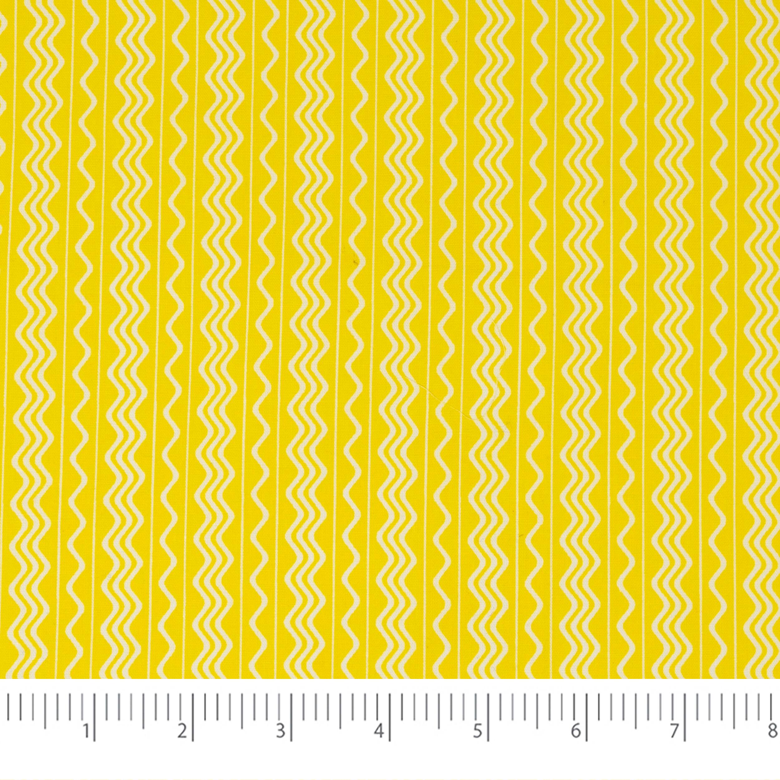 SINGER 10" x 10" Daisies Gnomes Square Cotton Fabric Premium Packs