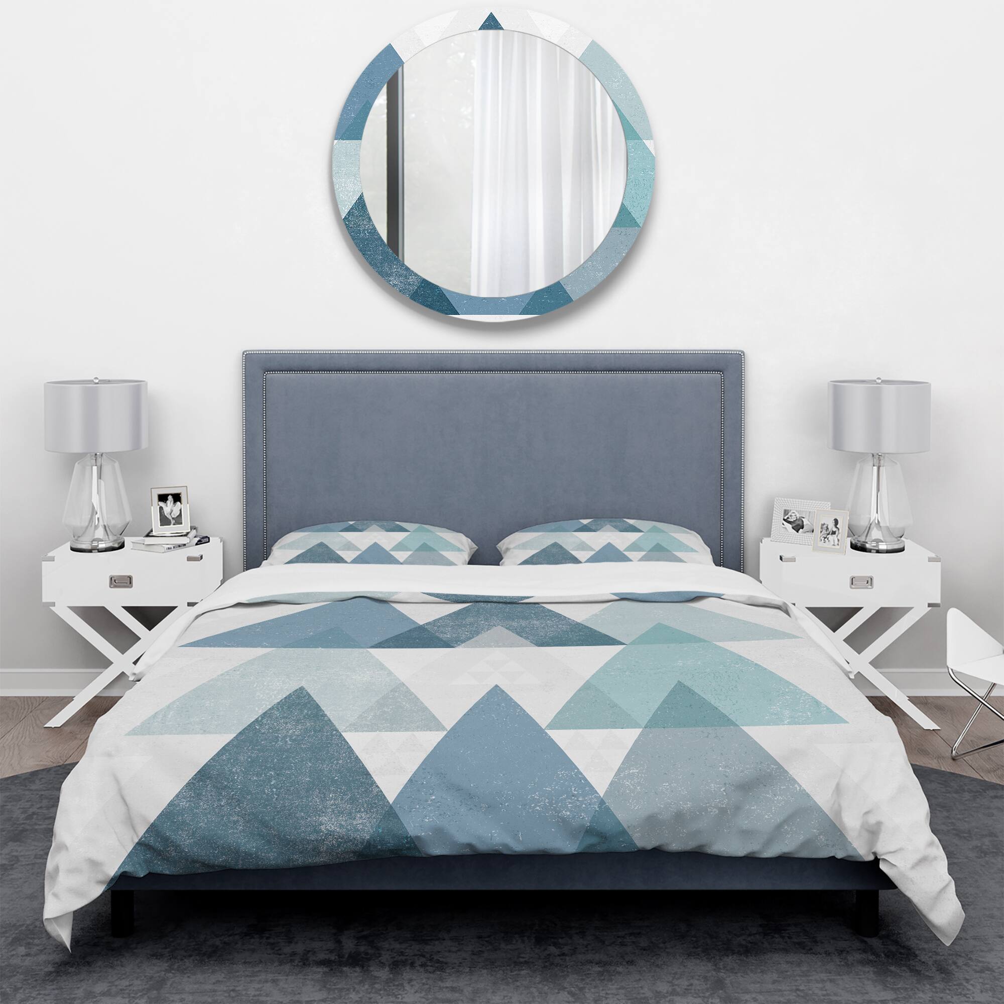 Designart 'minimal Triangles IV Blue' Geometric Bedding Set - Duvet Cover & Shams