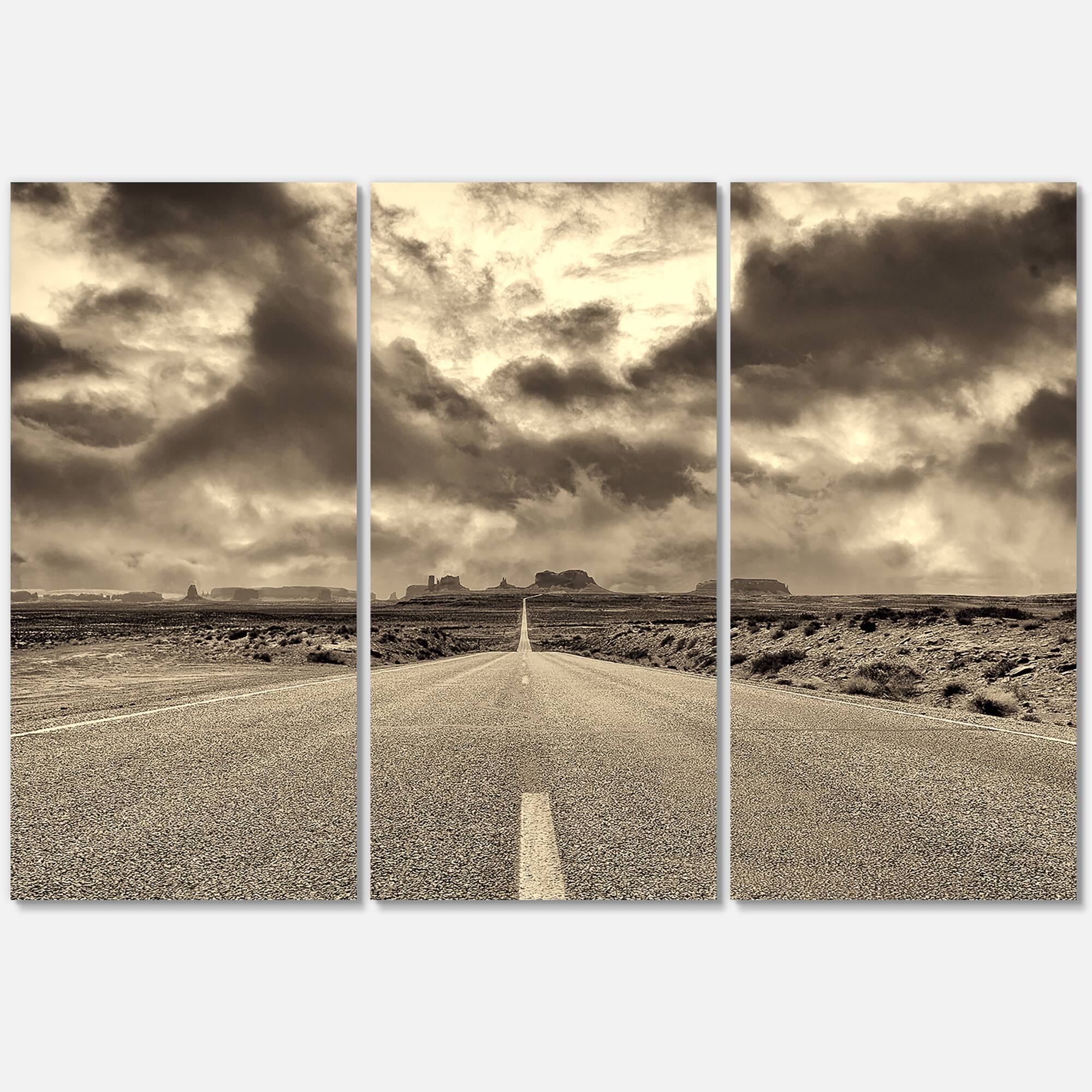Designart - The Road To Monument Valley