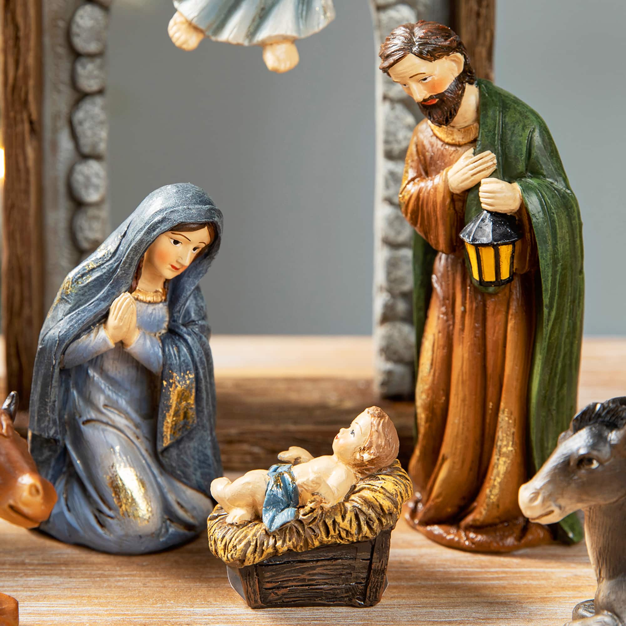 Glitzhome® Multicolor Resin Nativity Figurine Set