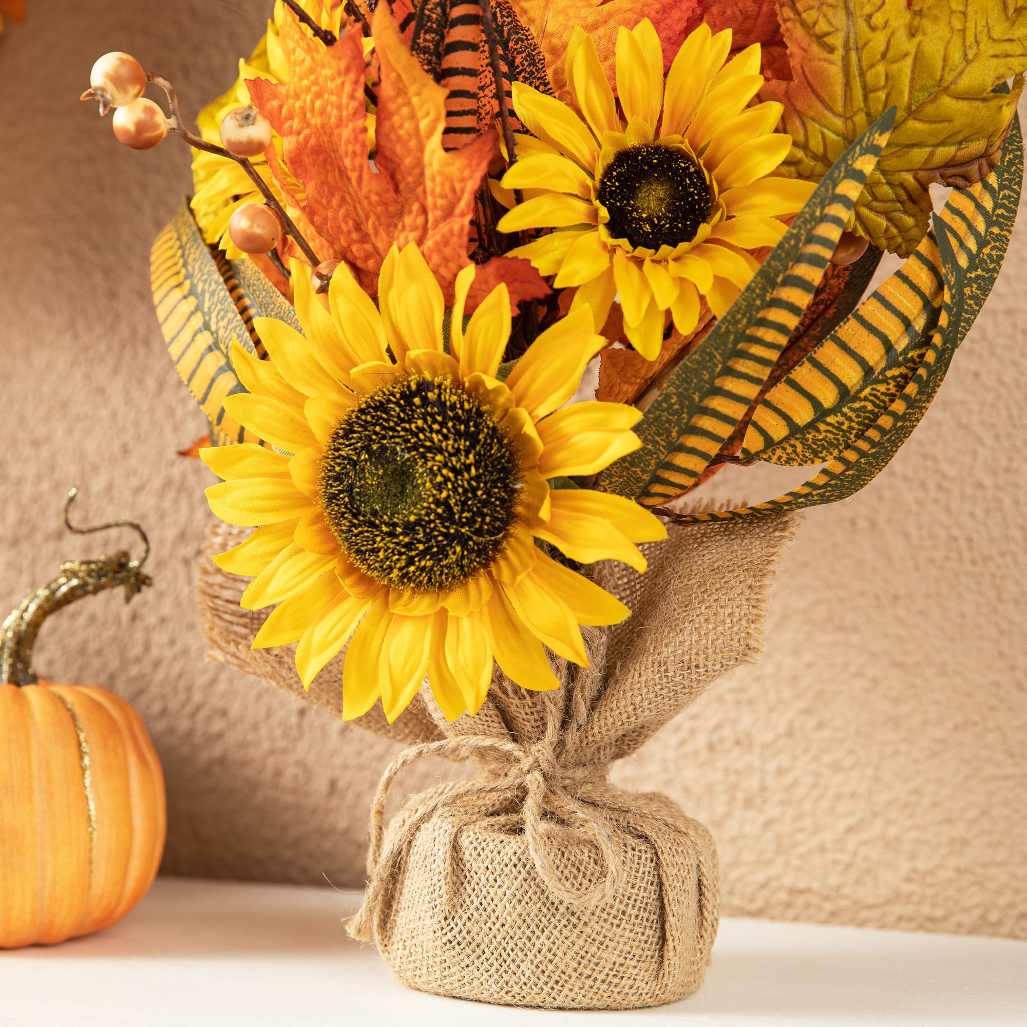 Glitzhome® 21" Fall Sunflower Leaf Table Tree