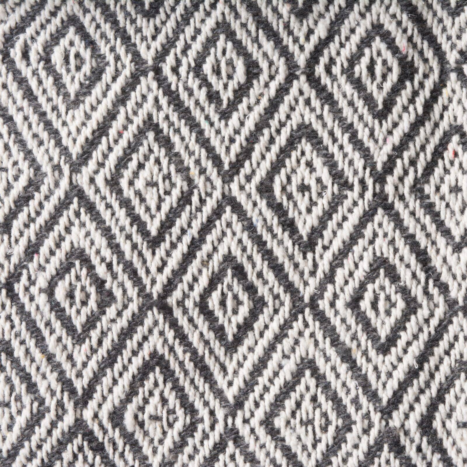 DII® Mineral Fields of Diamond Throw
