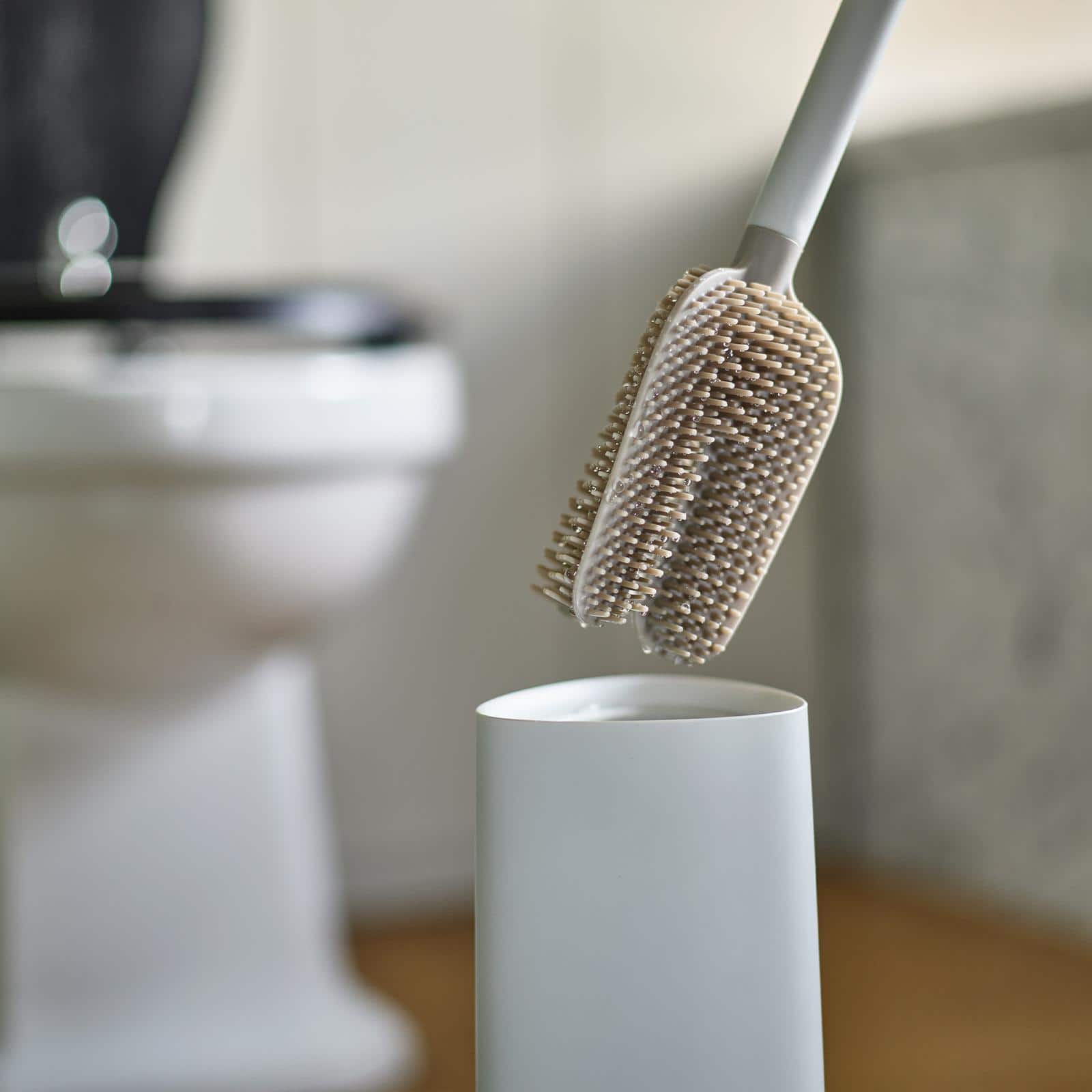 Joseph Joseph Flex 360 Advanced Toilet Brush with Matte Finish