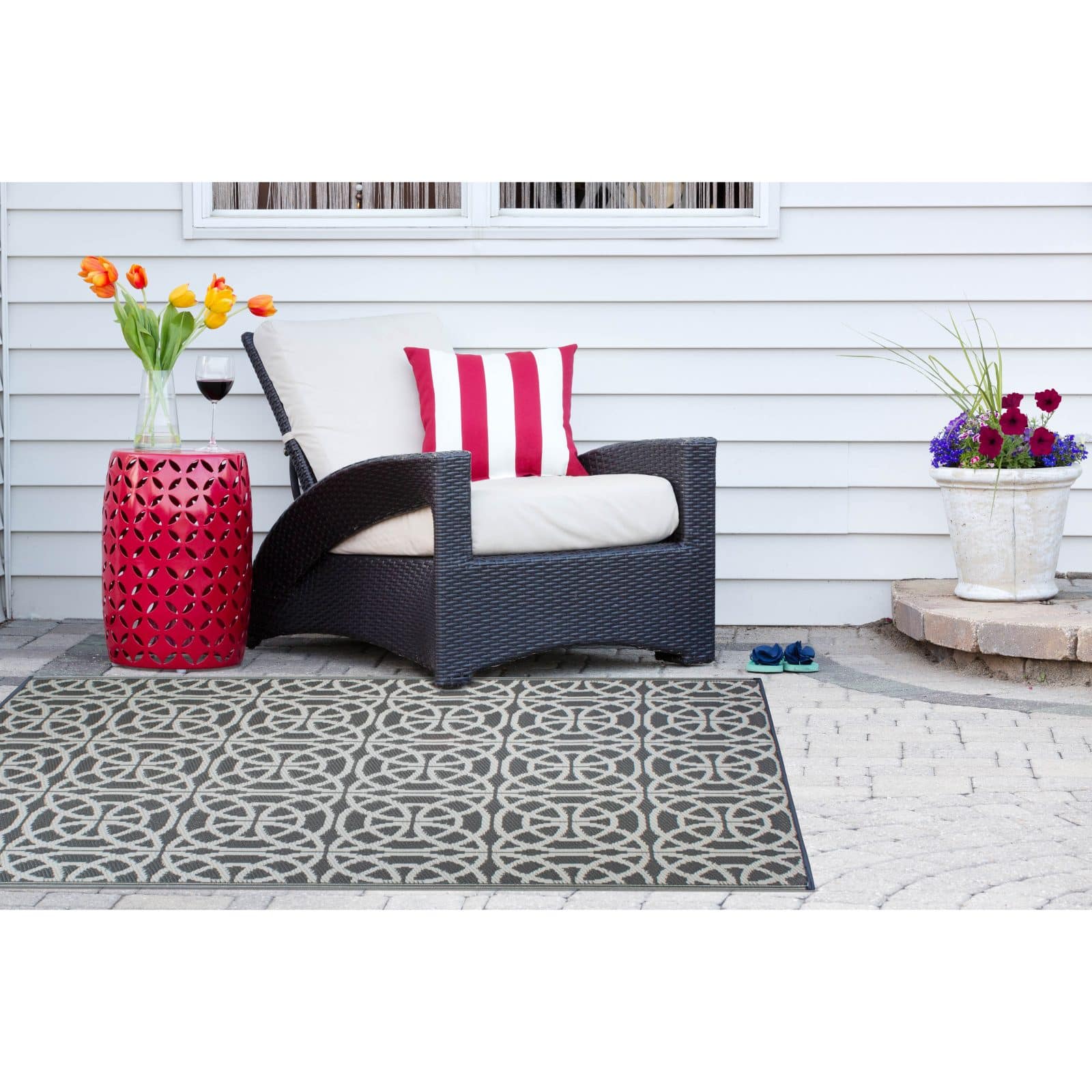 DII® Gray Infinity Circle Outdoor Rug, 4ft. x 6ft.