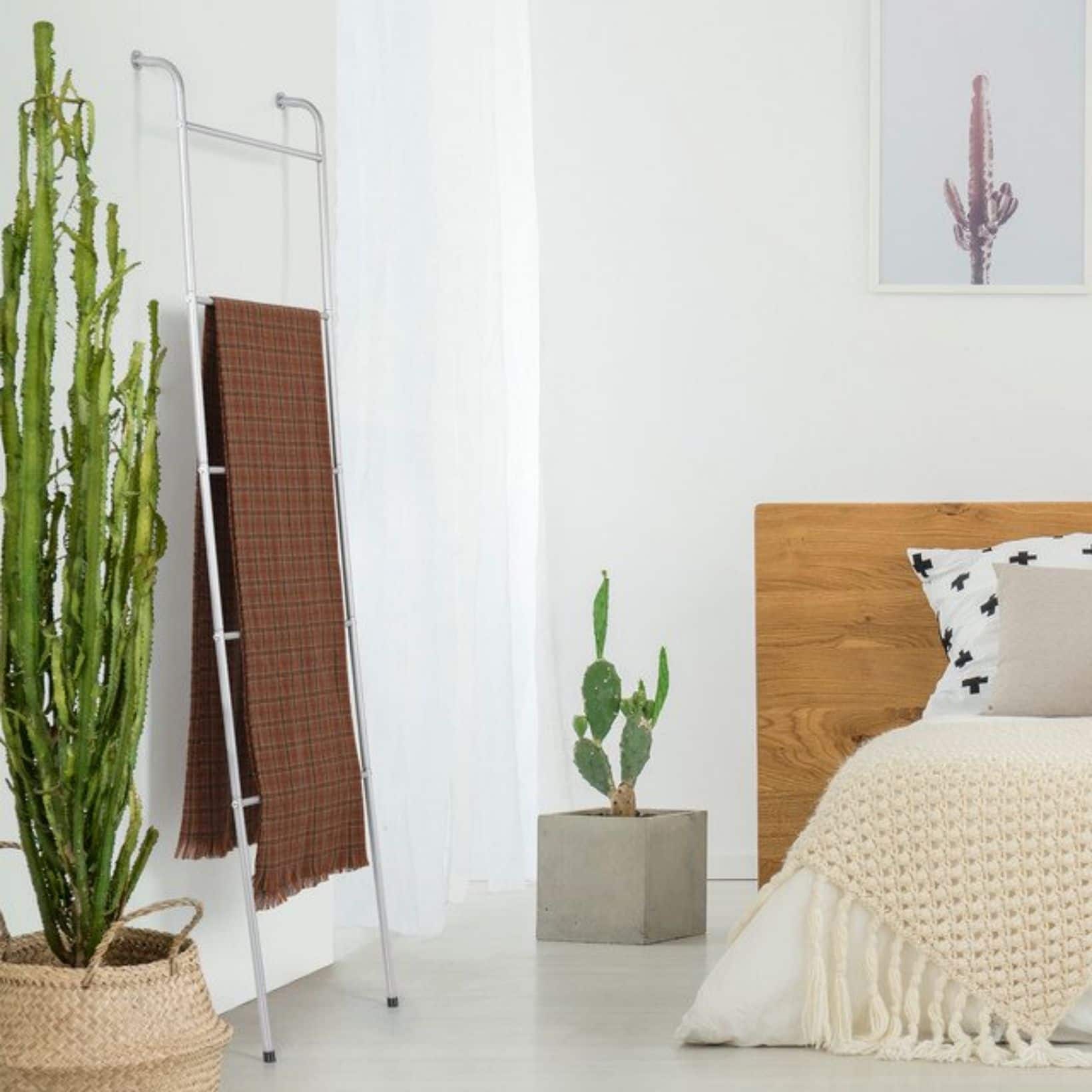 NEX™ Silver Blanket Ladder Set