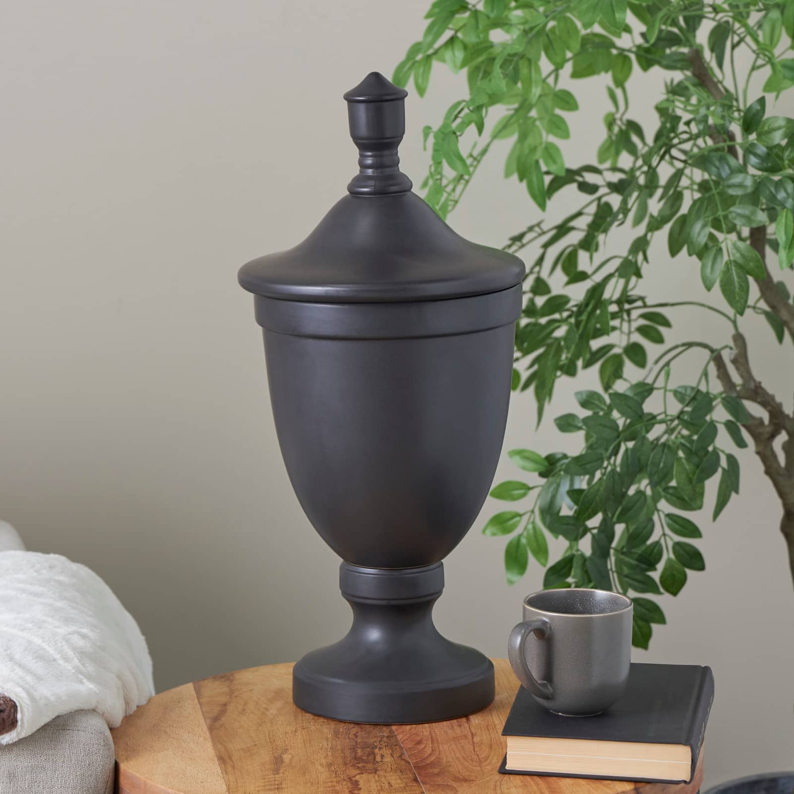Ceramic Fluted Urn-Shaped Living Room Decorative Jar with Lid