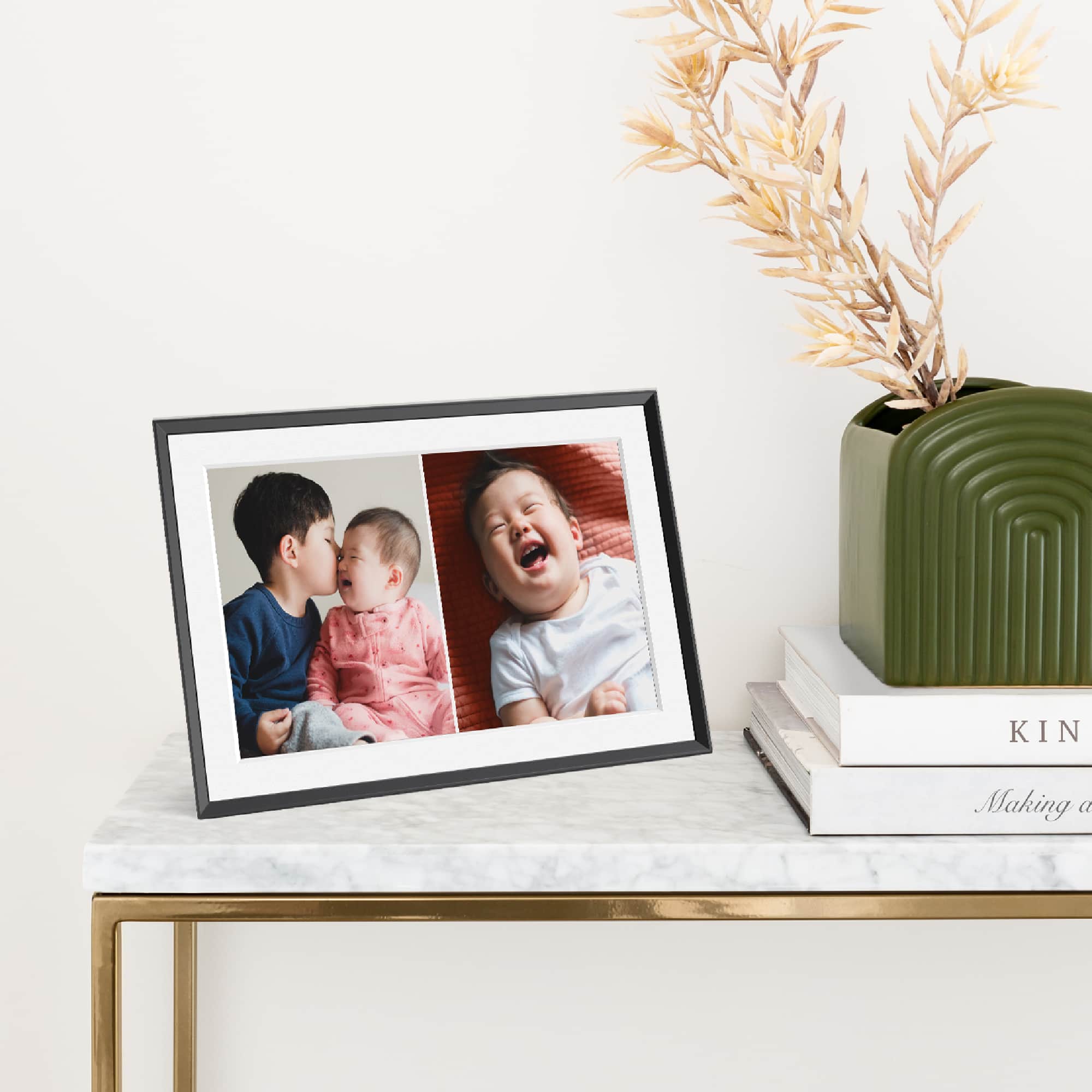 Aura 10.1" HD WiFi Carver Charcoal with Paper Mat Digital Photo Frame