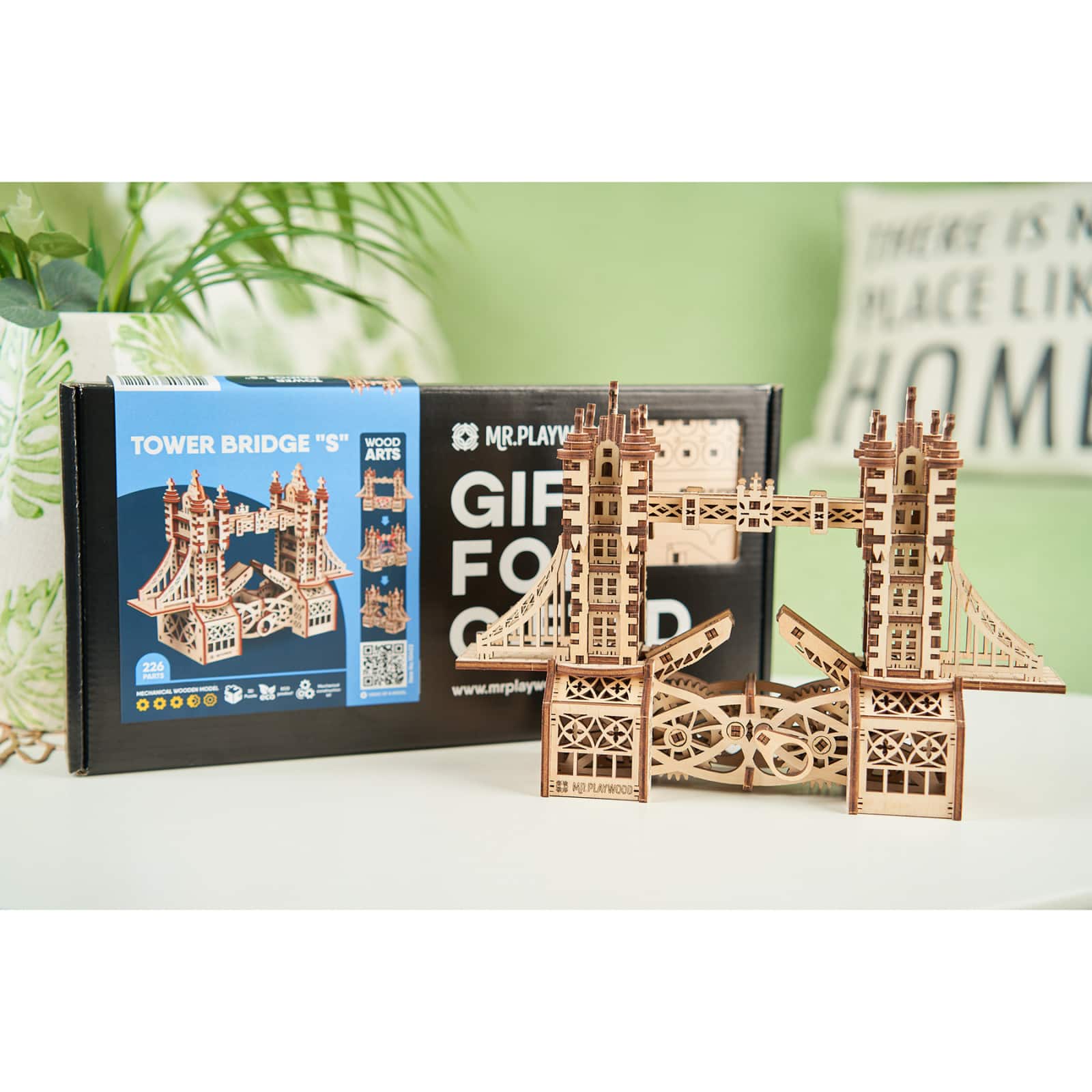 Mr. Playwood Tower Bridge S 3D Wooden STEM Model Kit