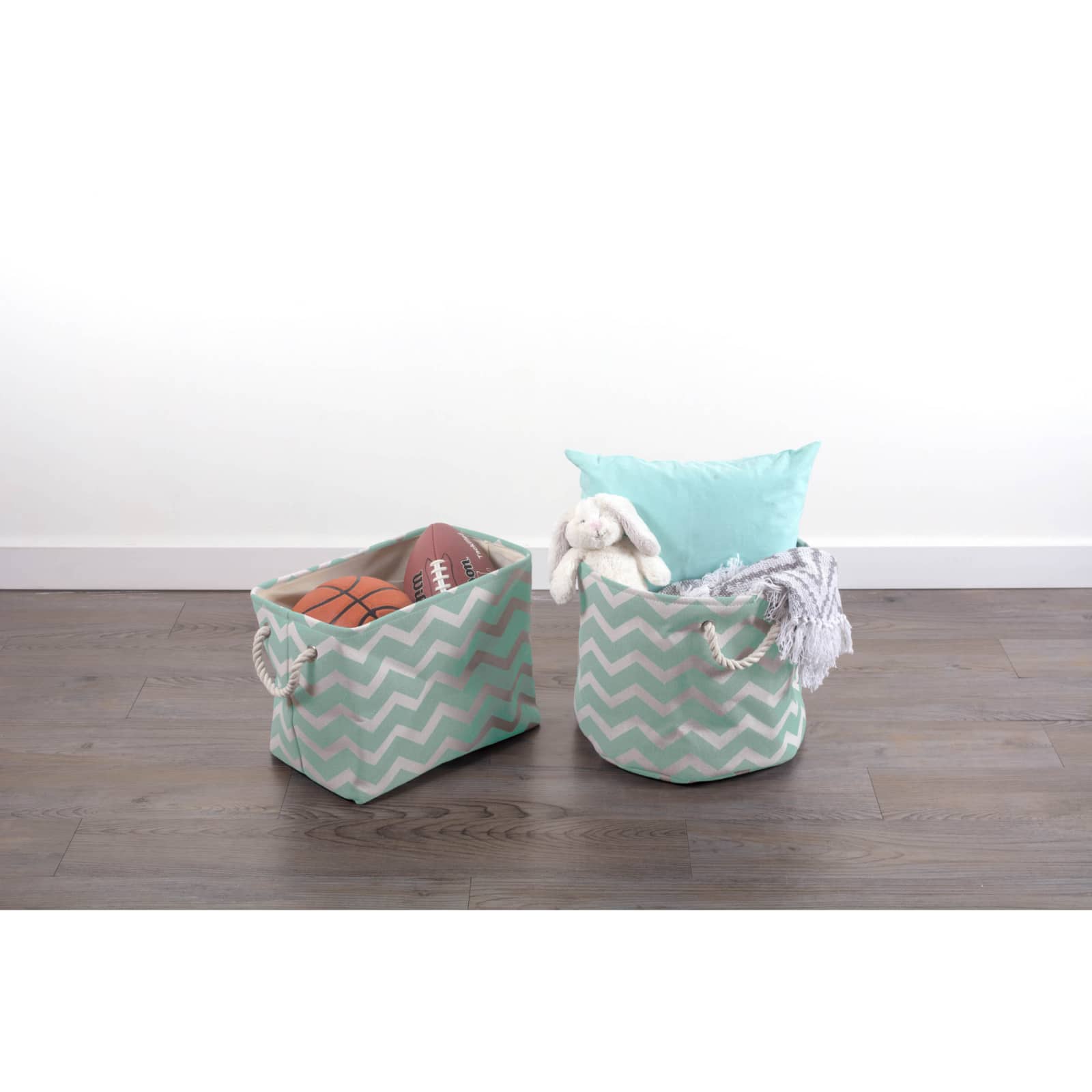 DII® Medium Round Chevron Polyester Bin
