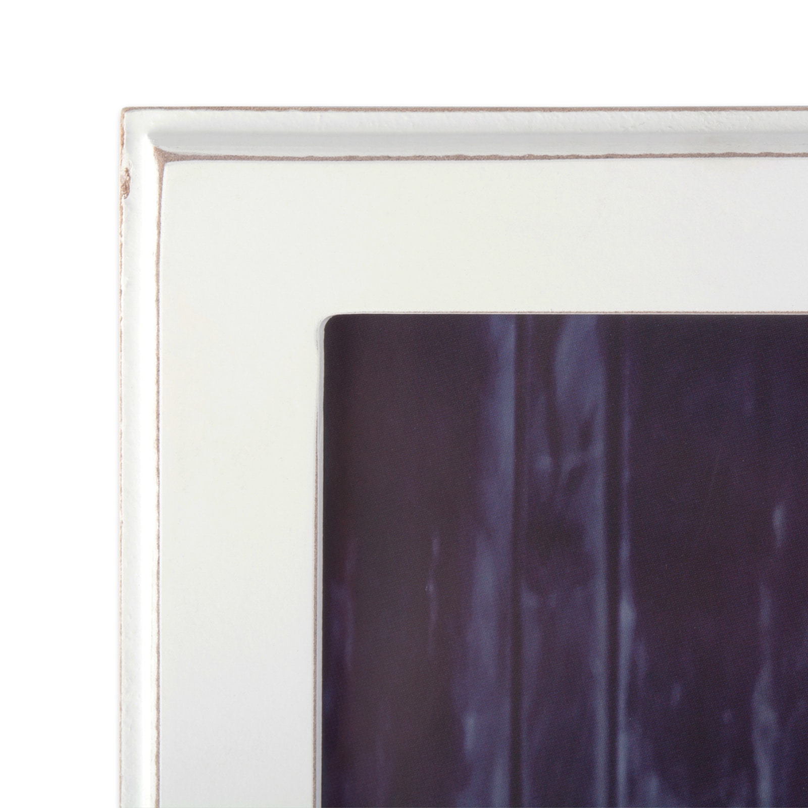 DII® Vintage White Shiplap 8" x 10" Picture Frame