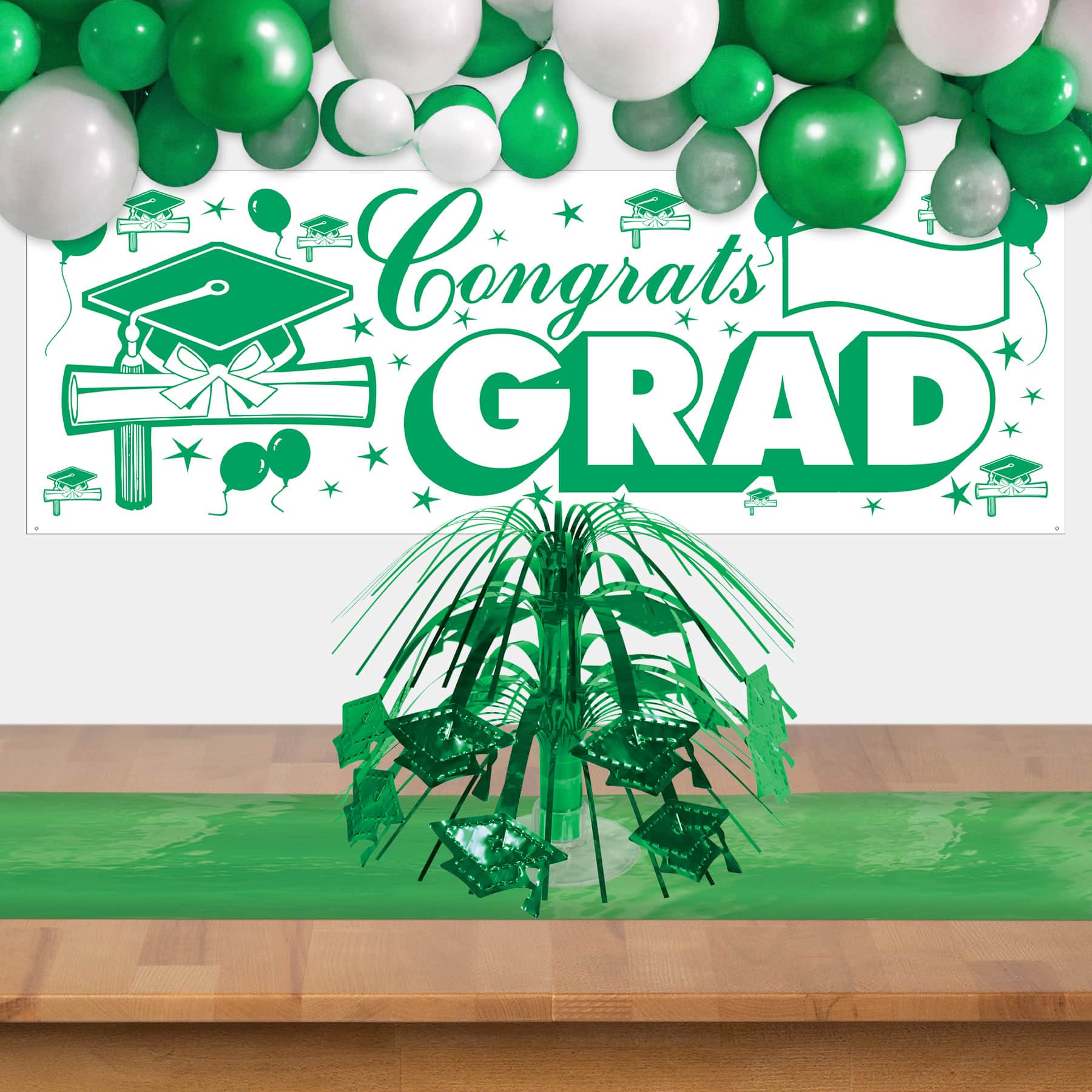 Beistle 7.5" Grad Cap Mini Cascade Centerpieces, 2ct.
