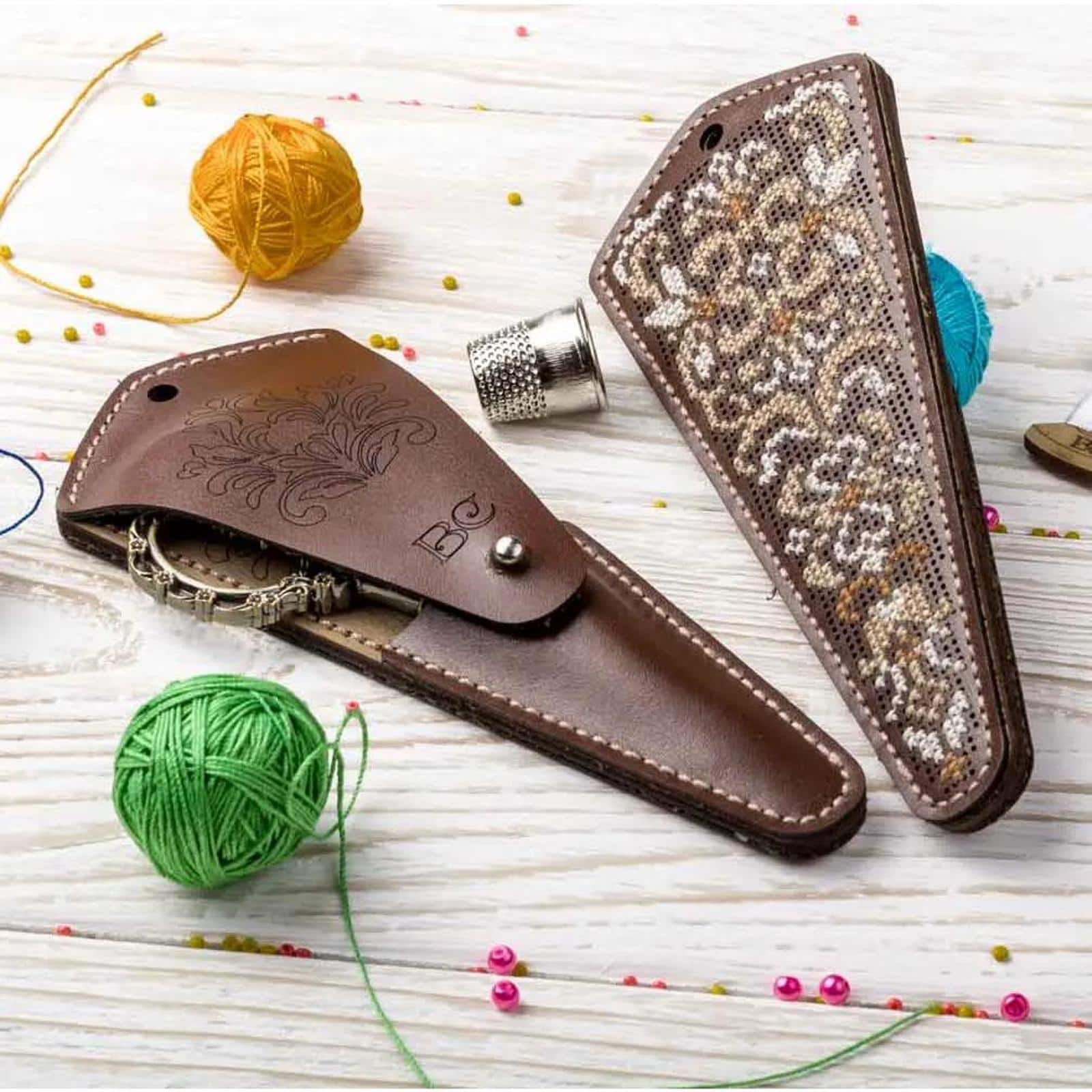 Wonderland Crafts™ Scissor Case Making Kit