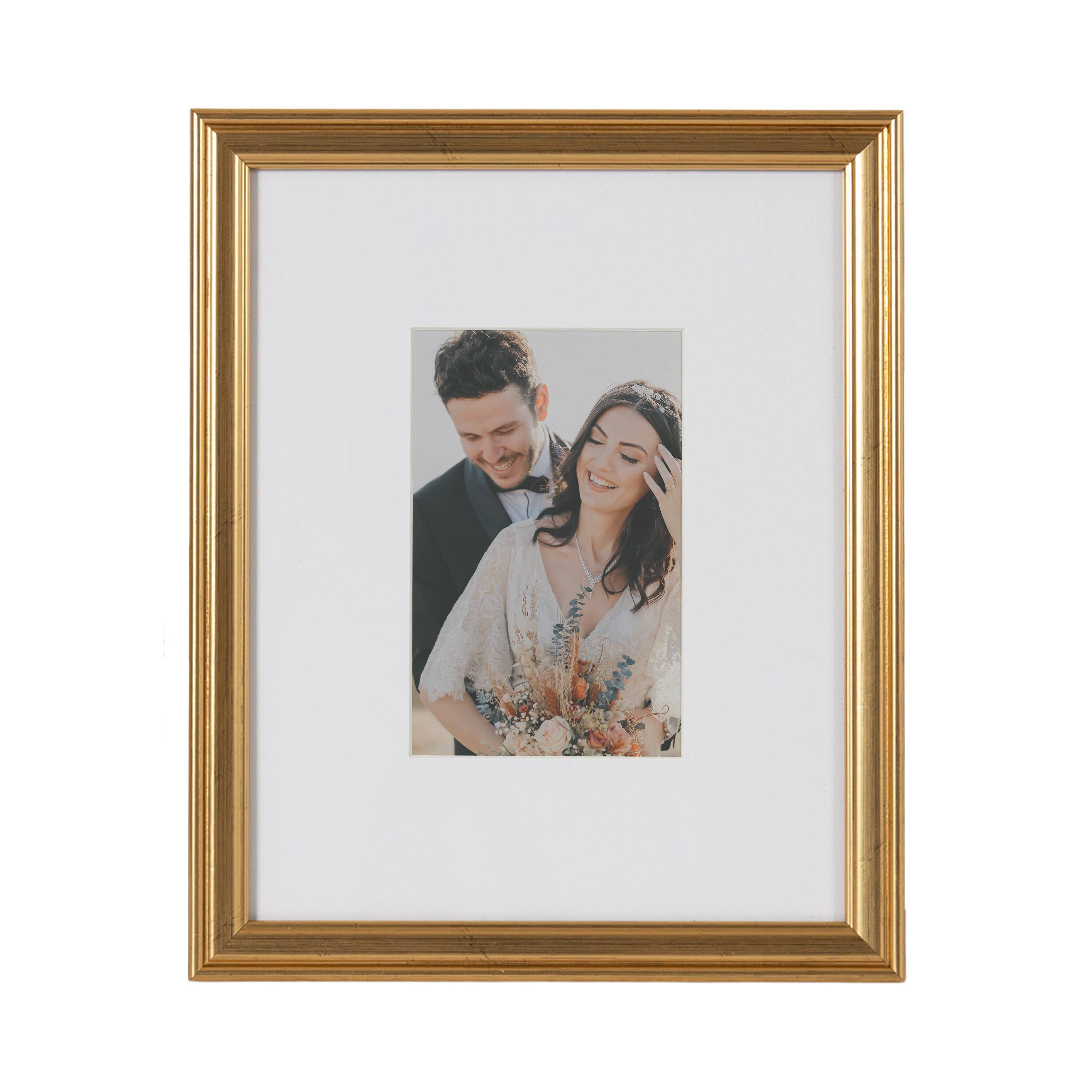 Kate and Laurel Adlynn Gold Wall Picture Photo Frame Set