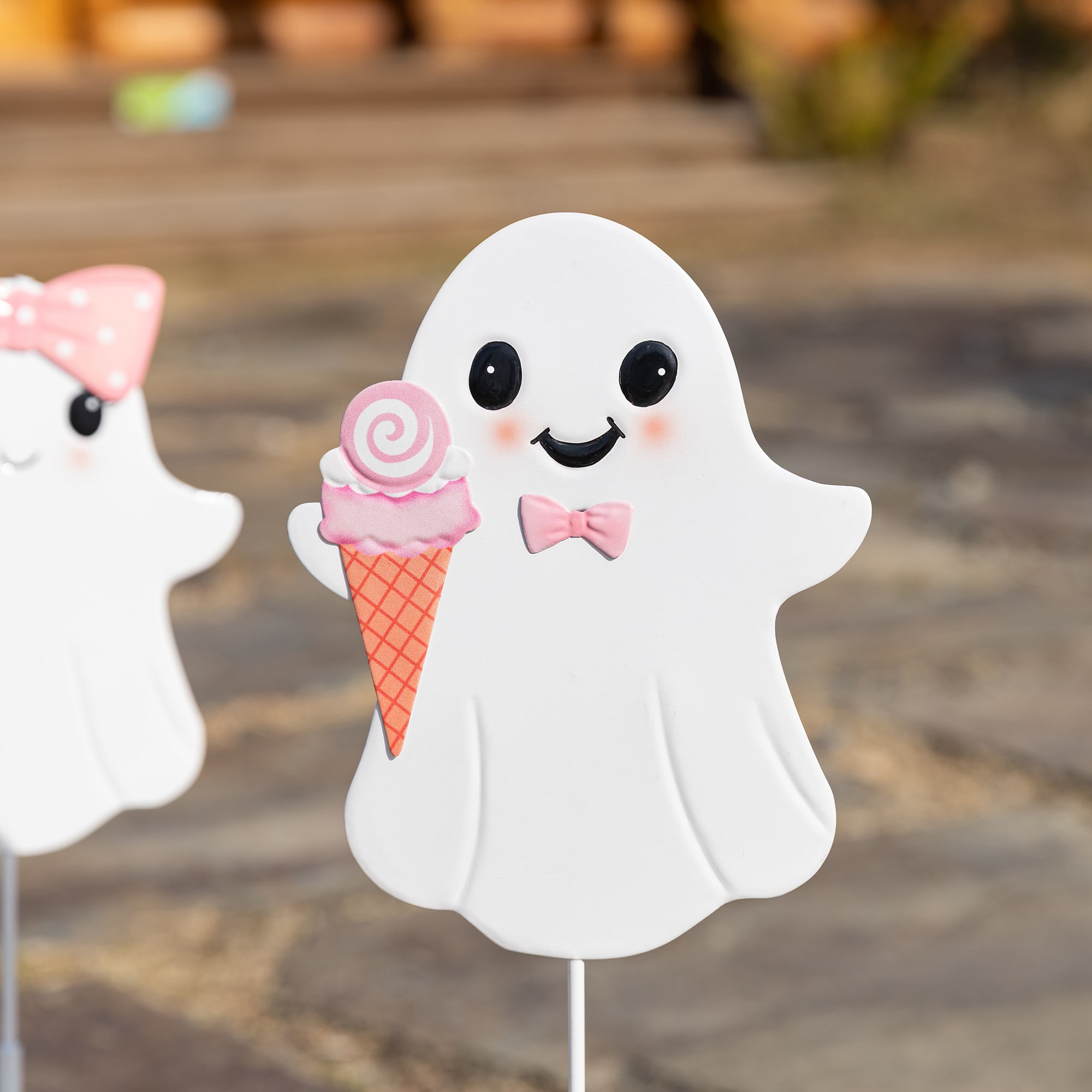 Glitzhome® 23.75" Halloween Metal Pink Ghosts Yard Stake, Set of 3