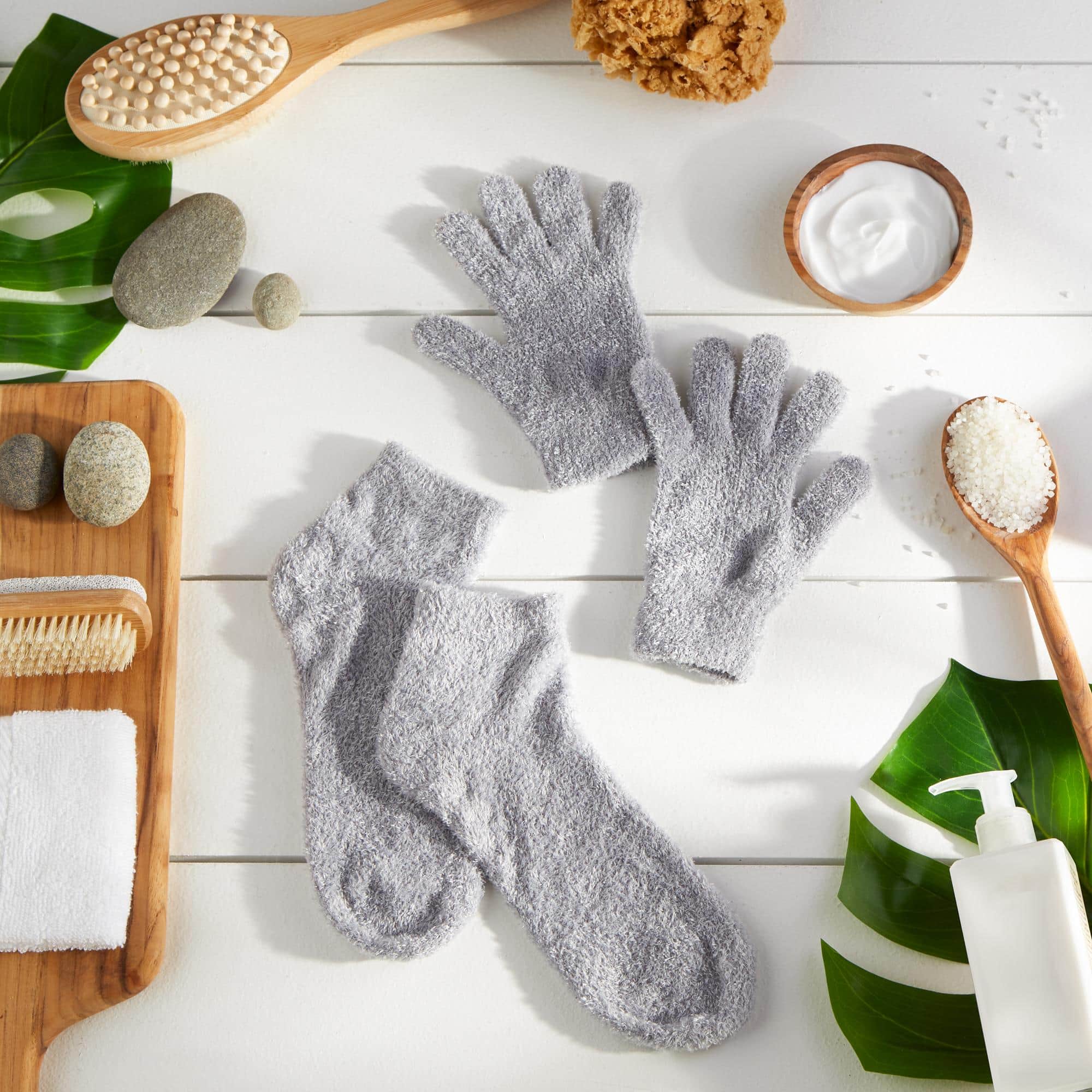 Bucky® Aloe Infused Spa Socks & Gloves Set