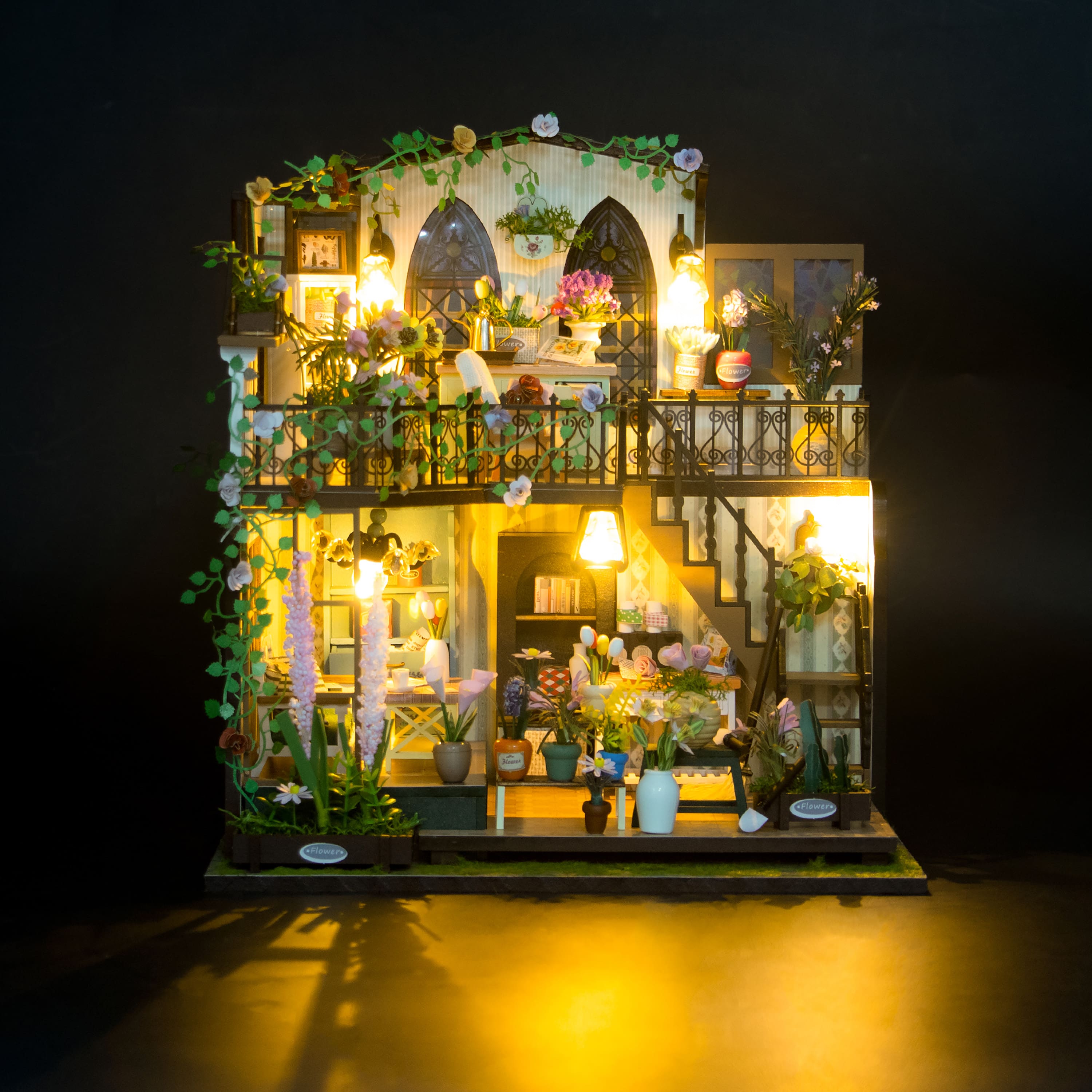 Sparkly Selections Daisy Flower House DIY Miniature Kit