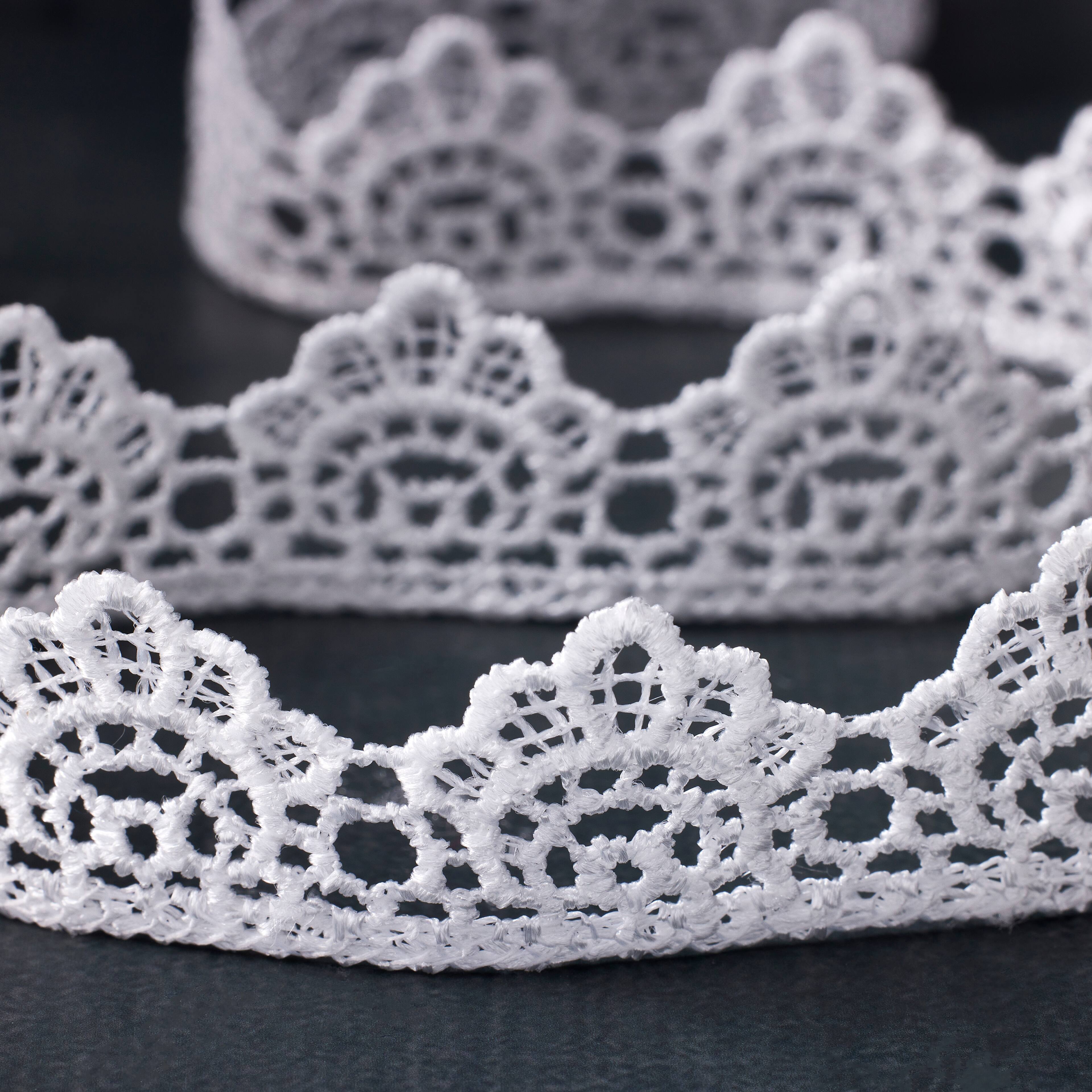 7/8" x 2yd. Lace Scallop Ribbon by Celebrate It®
