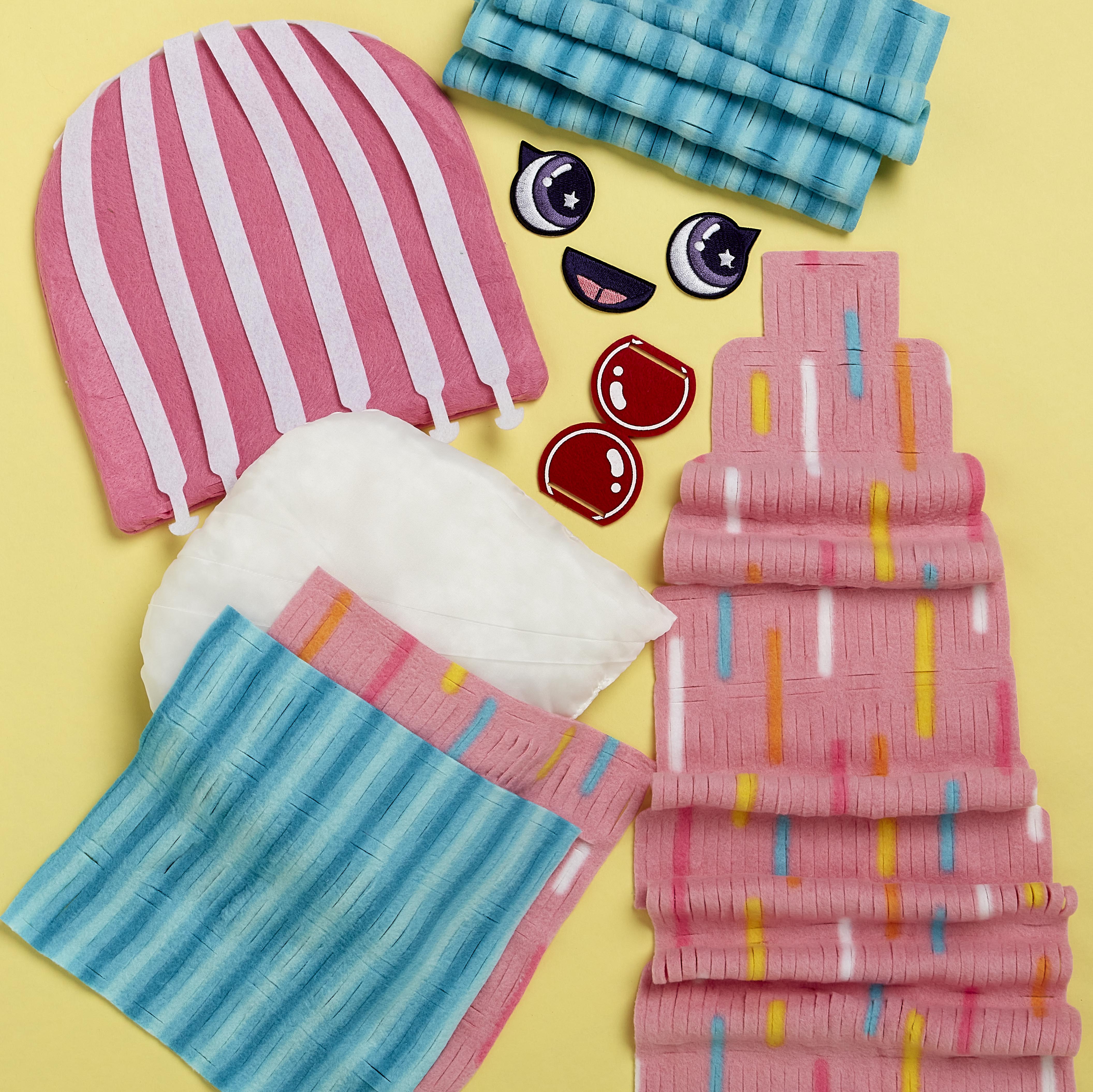 Magic Scrunch™ Pillow Cupcake Craft Kit
