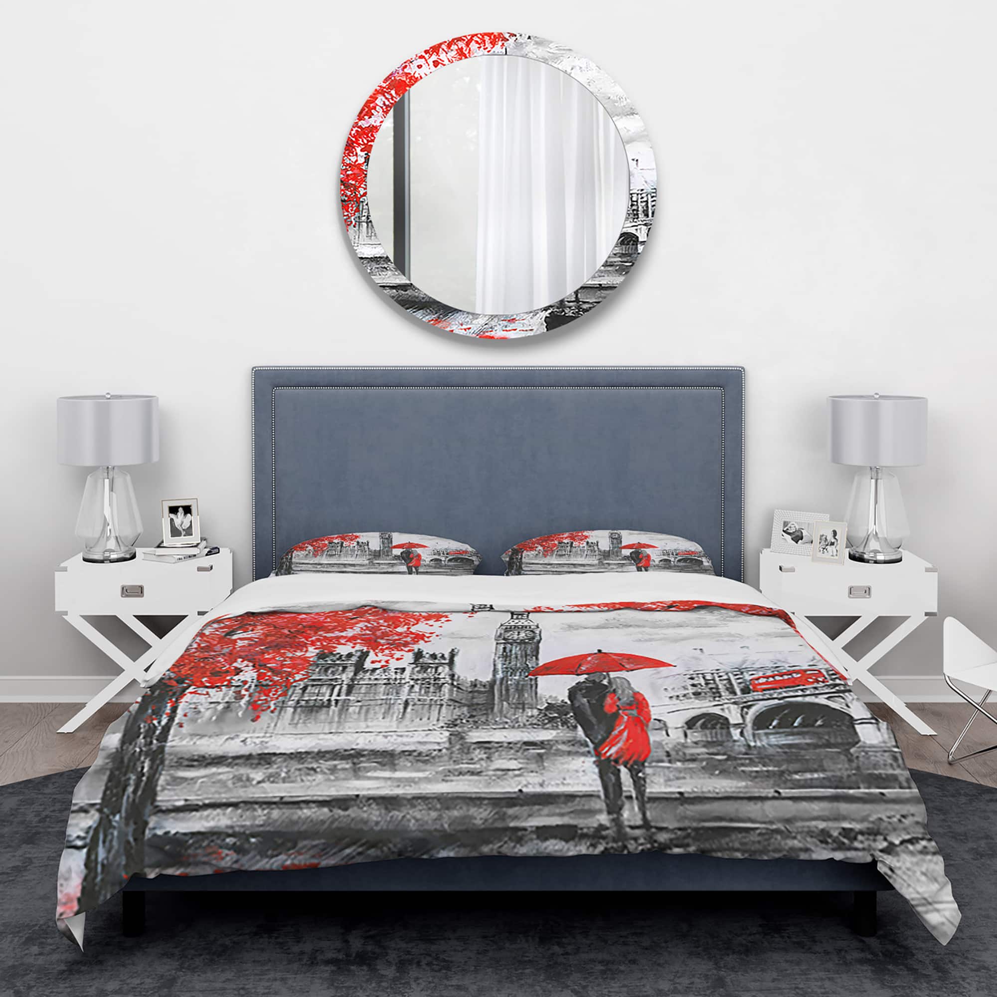 Designart 'Couples Walking in London' London UK Bedding Set - Duvet Cover & Shams