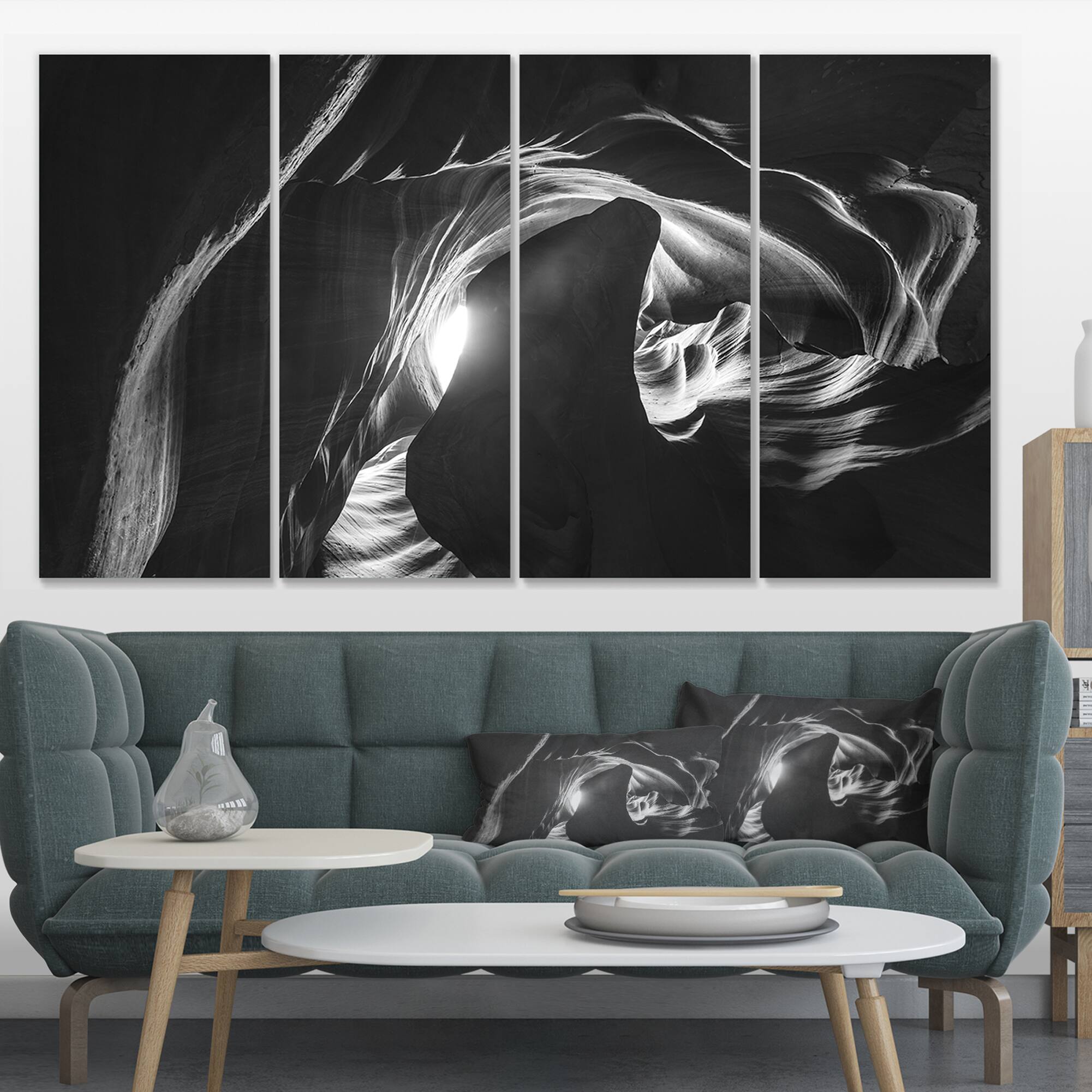 Designart - Antelope Canyon in Navajo - Landscape Photography Canvas Print