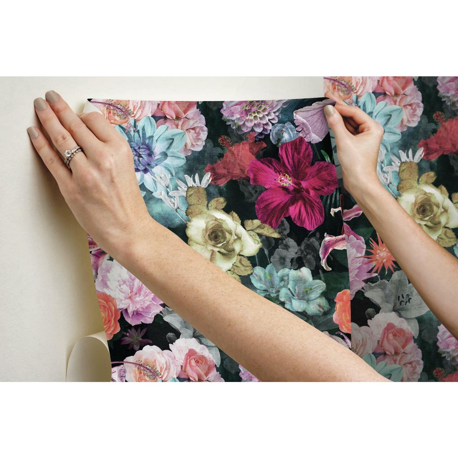 RoomMates Vintage Floral Blooms Peel & Stick Wallpaper