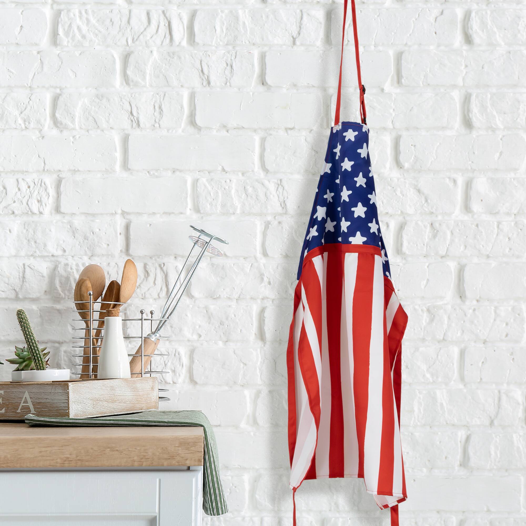 31.5" Adjustable Stars & Stripes Americana Cooking Apron
