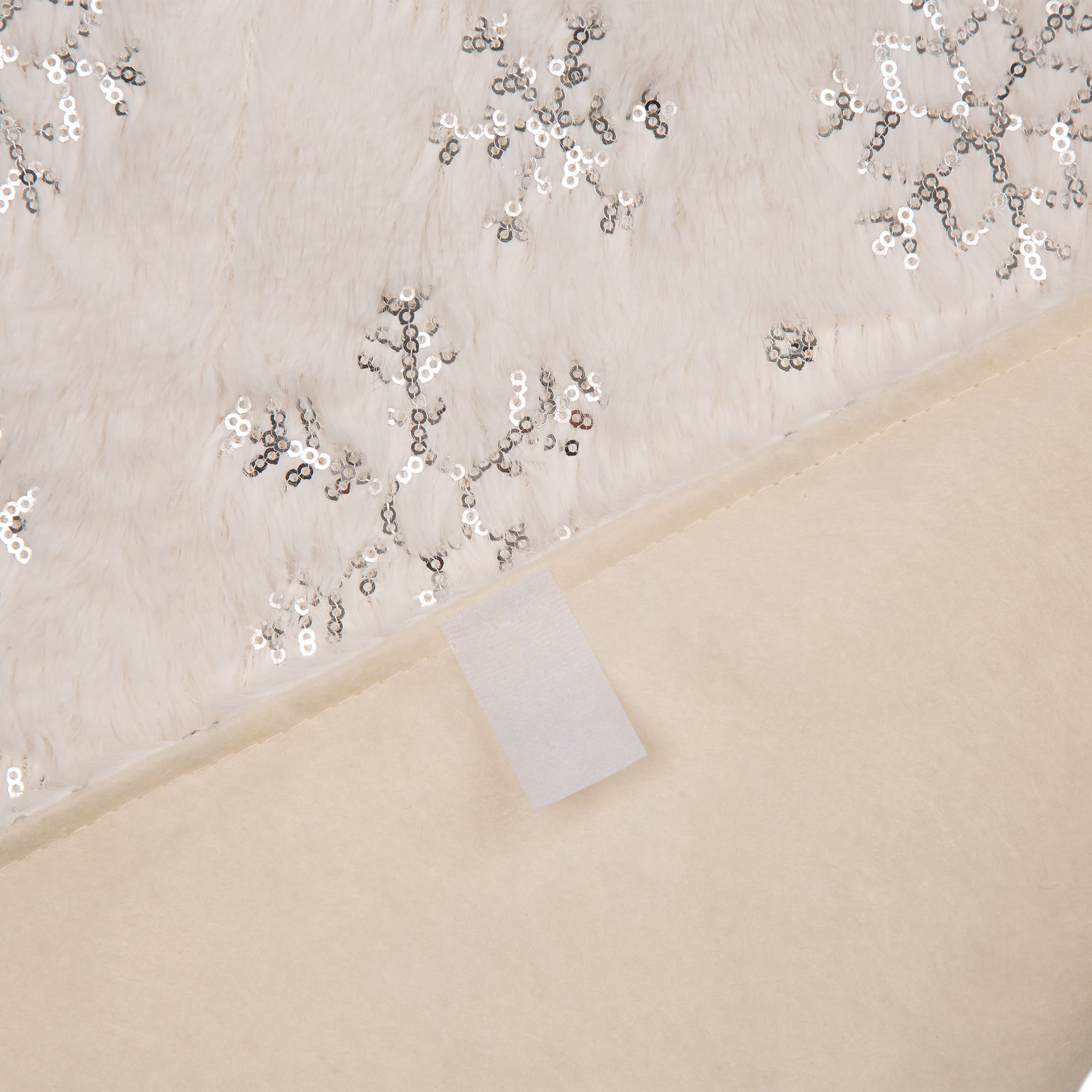 Glitzhome® White Plush Snowflake Stockings & Tree Skirt Set